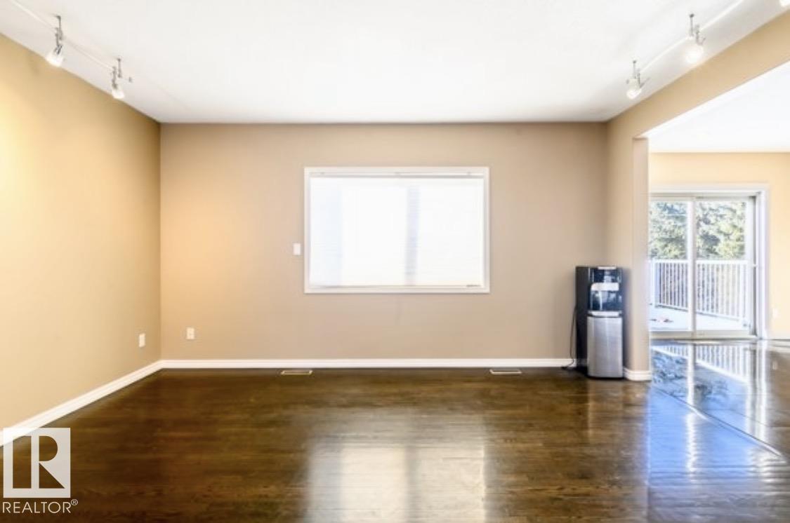 Photo 13 at 18633 122 Avenue NW, Kinokamau Plains Area, Edmonton