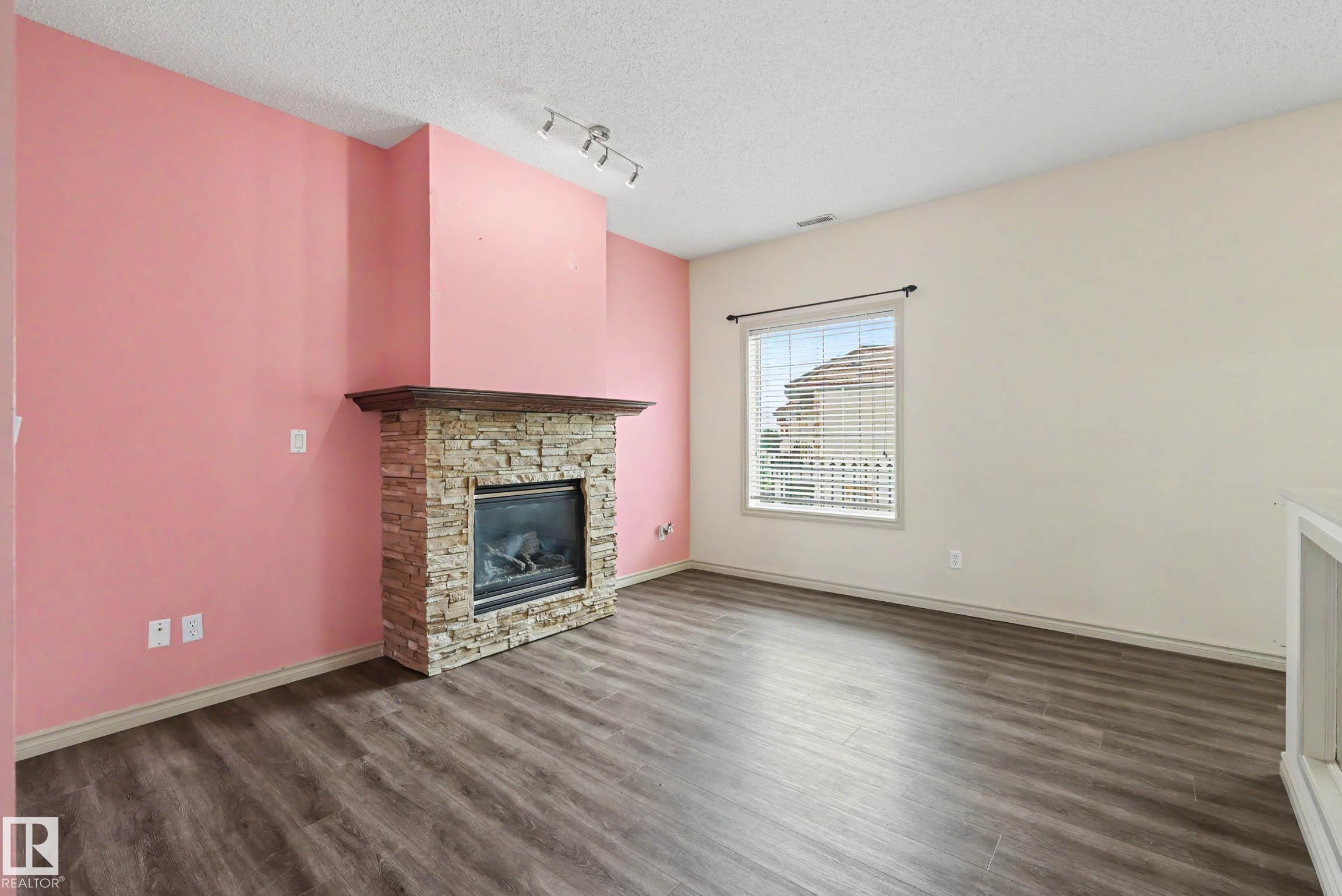 Photo 4 at 92 - 13825 155 Avenue NW, Carlton, Edmonton