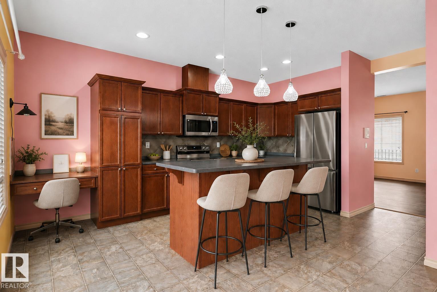 Photo 7 at 92 - 13825 155 Avenue NW, Carlton, Edmonton