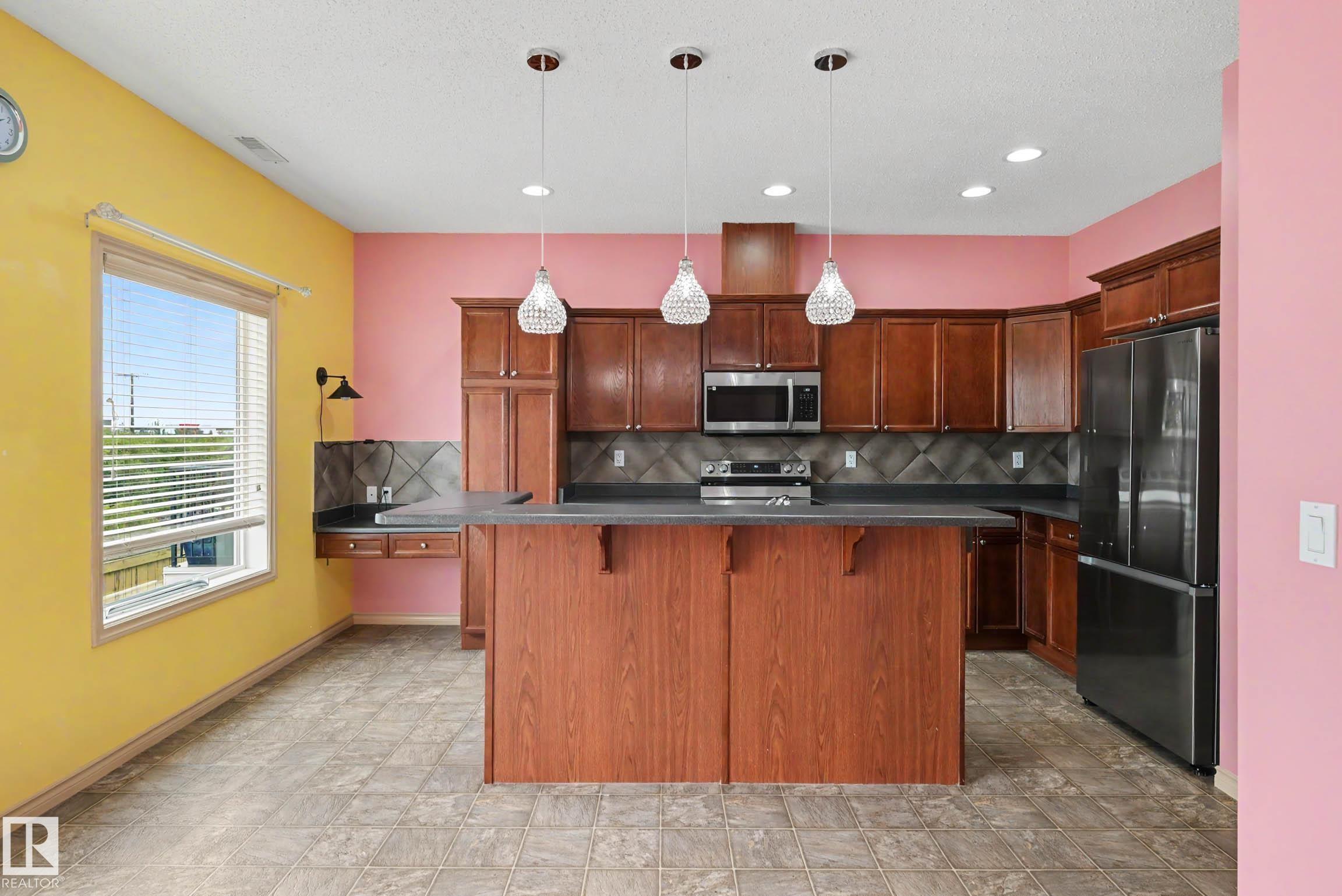 Photo 10 at 92 - 13825 155 Avenue NW, Carlton, Edmonton