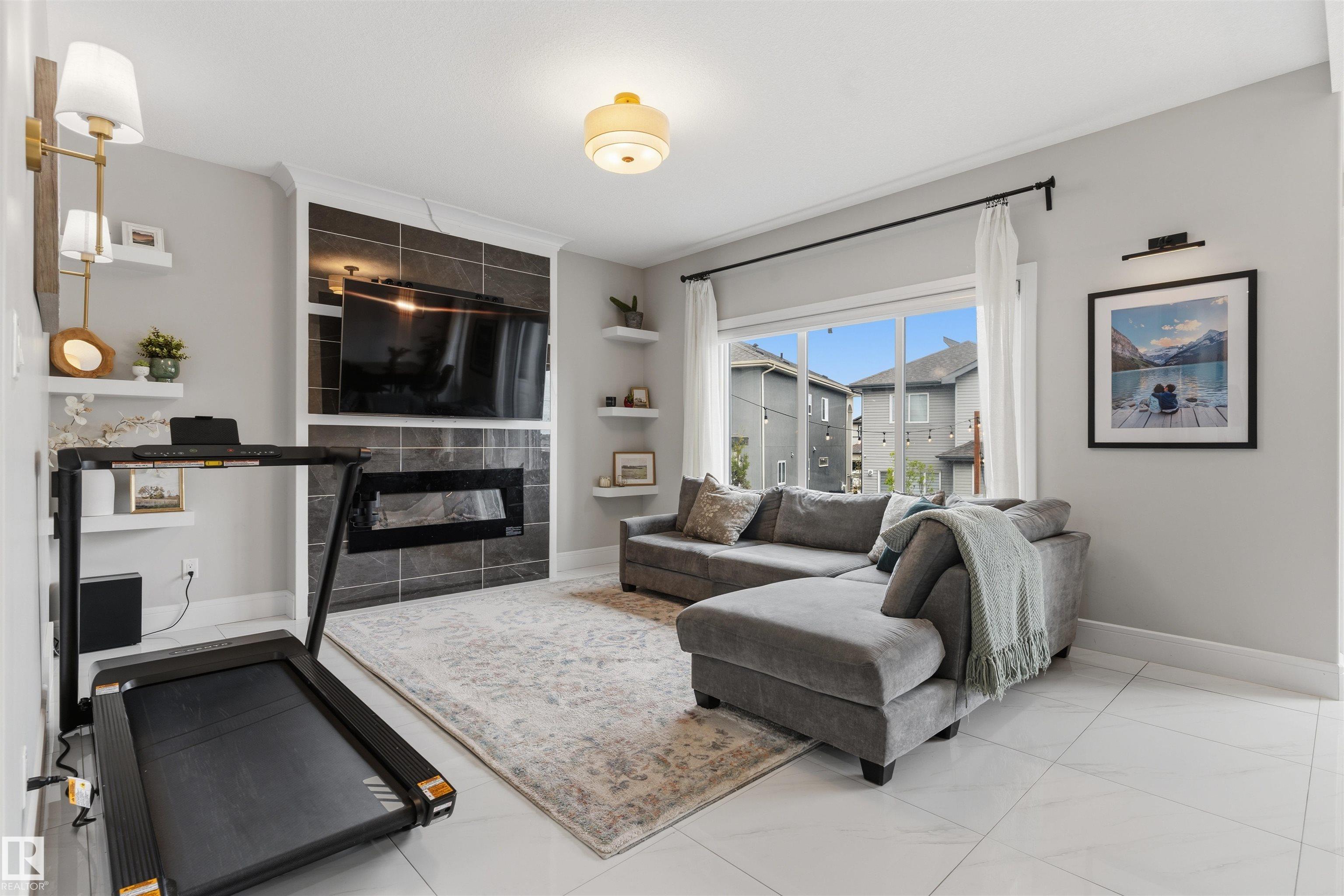 Photo 11 at 3312 11 Avenue NW, Laurel, Edmonton