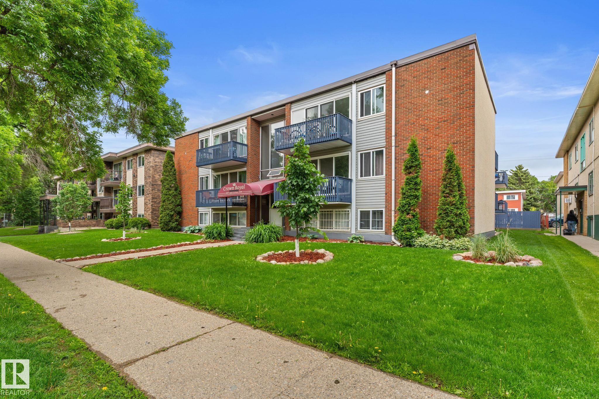 Photo 2 at 102 - 10225 114 Street NW, Wîhkwêntôwin, Edmonton