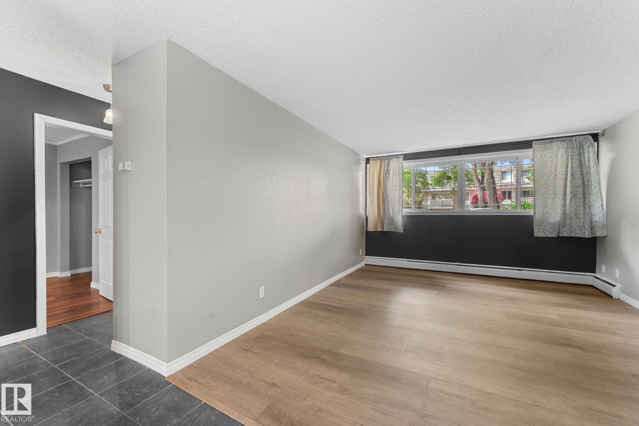 Photo 12 at 102 - 10225 114 Street NW, Wîhkwêntôwin, Edmonton