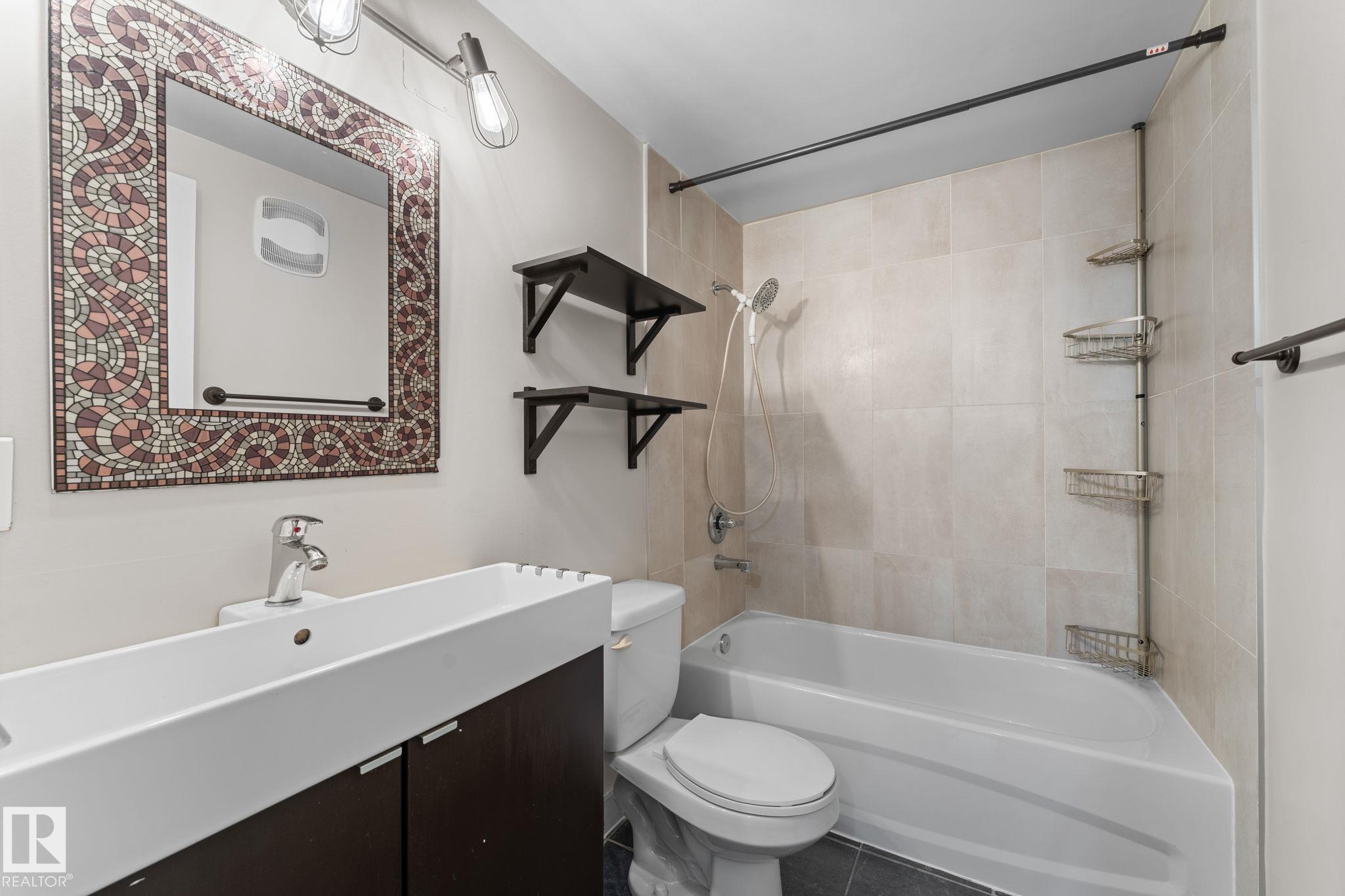 Photo 18 at 102 - 10225 114 Street NW, Wîhkwêntôwin, Edmonton