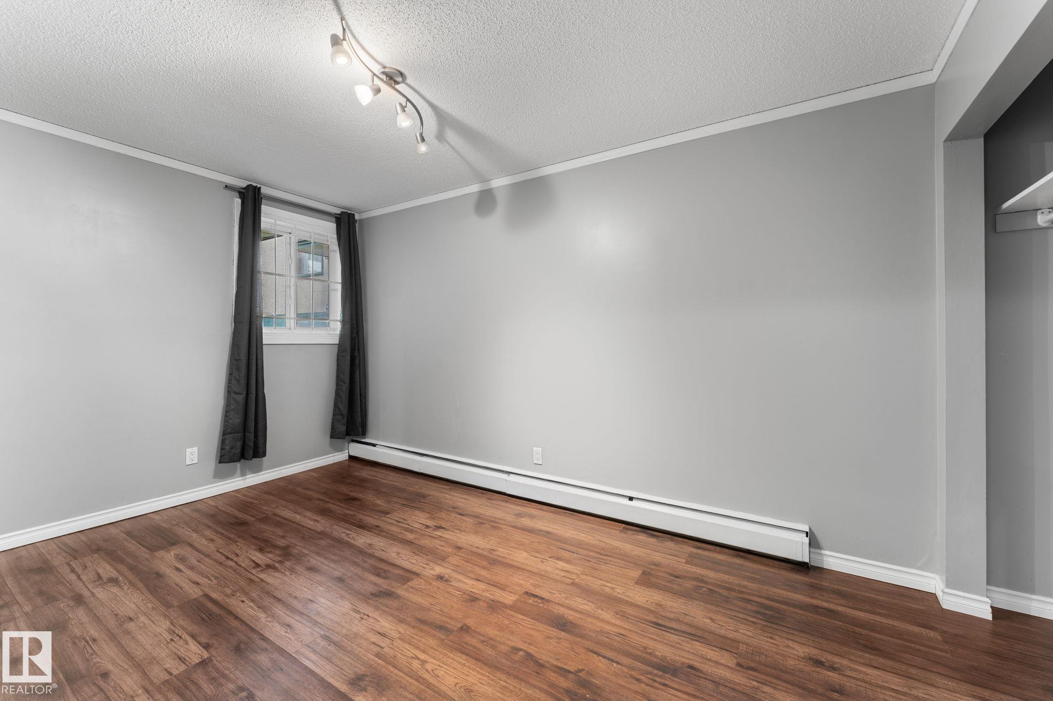 Photo 20 at 102 - 10225 114 Street NW, Wîhkwêntôwin, Edmonton