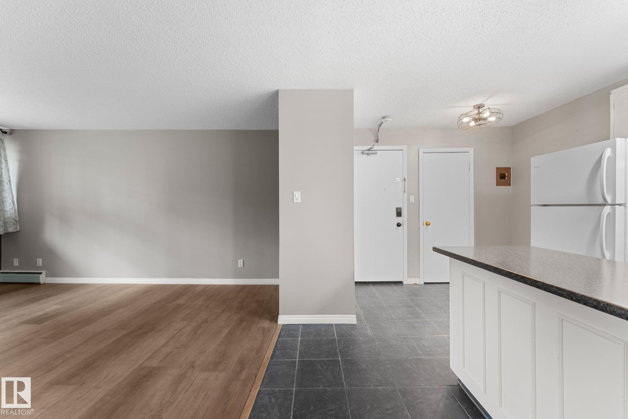 Photo 26 at 102 - 10225 114 Street NW, Wîhkwêntôwin, Edmonton