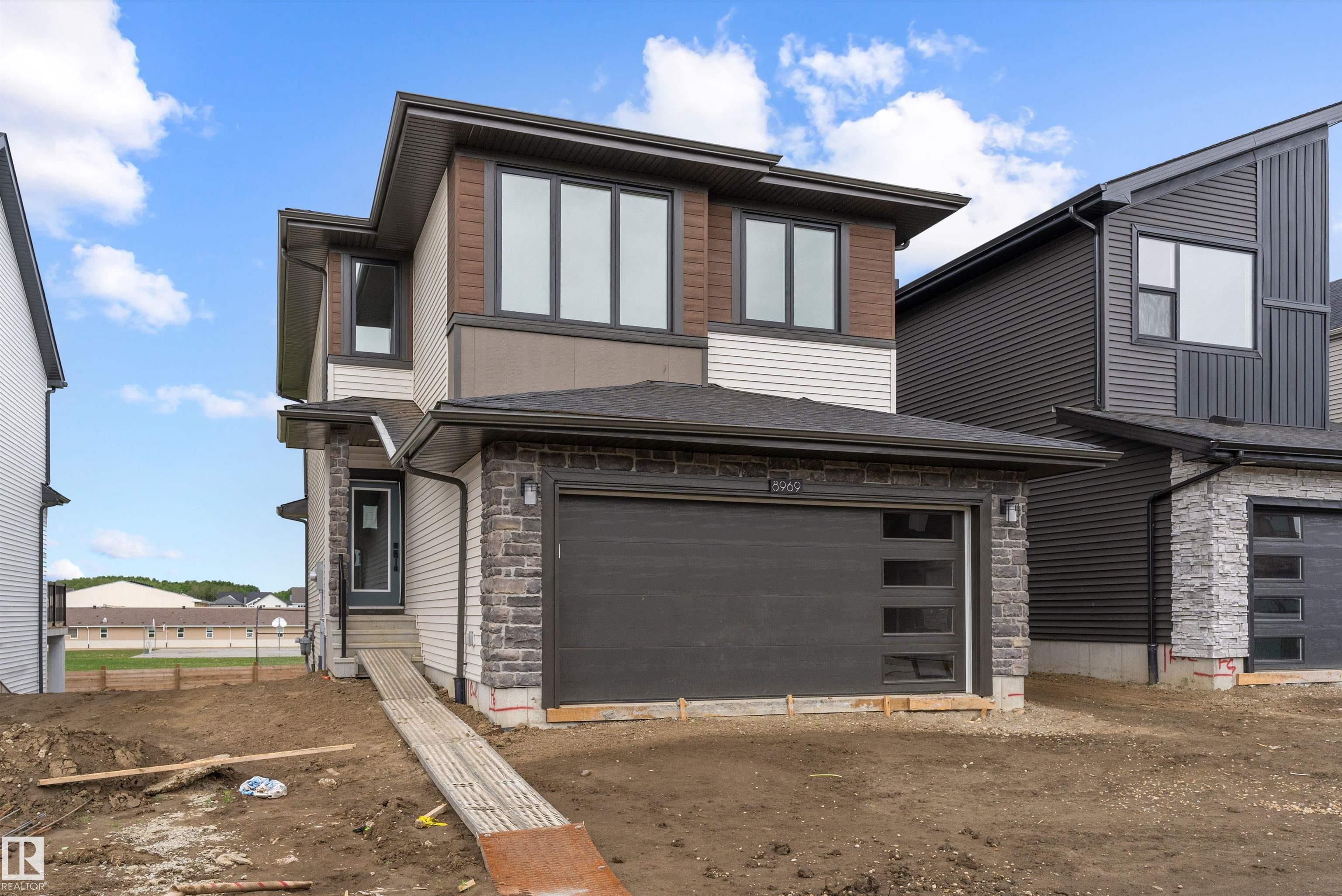 8969 Elves Loop NW, Edgemont, Edmonton 2