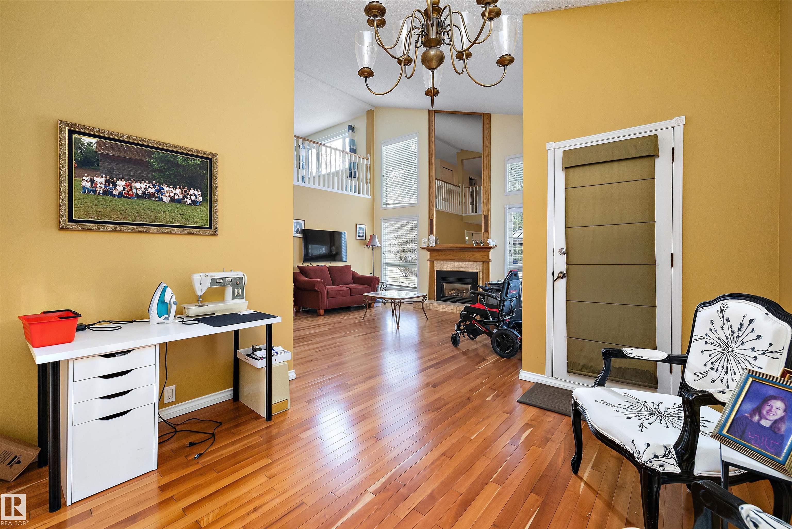 Photo 11 at 1027 109 Street NW, Bearspaw, Edmonton