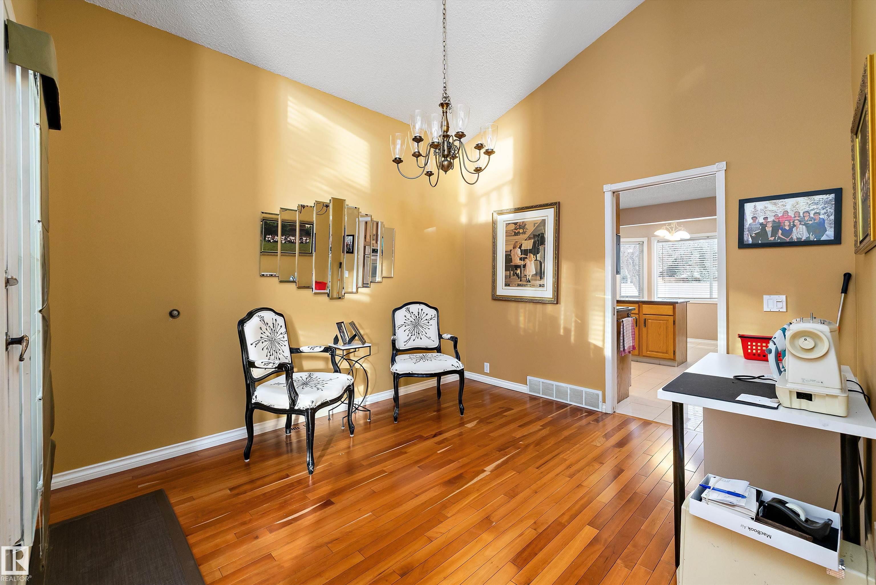 Listing photo thumbnail
