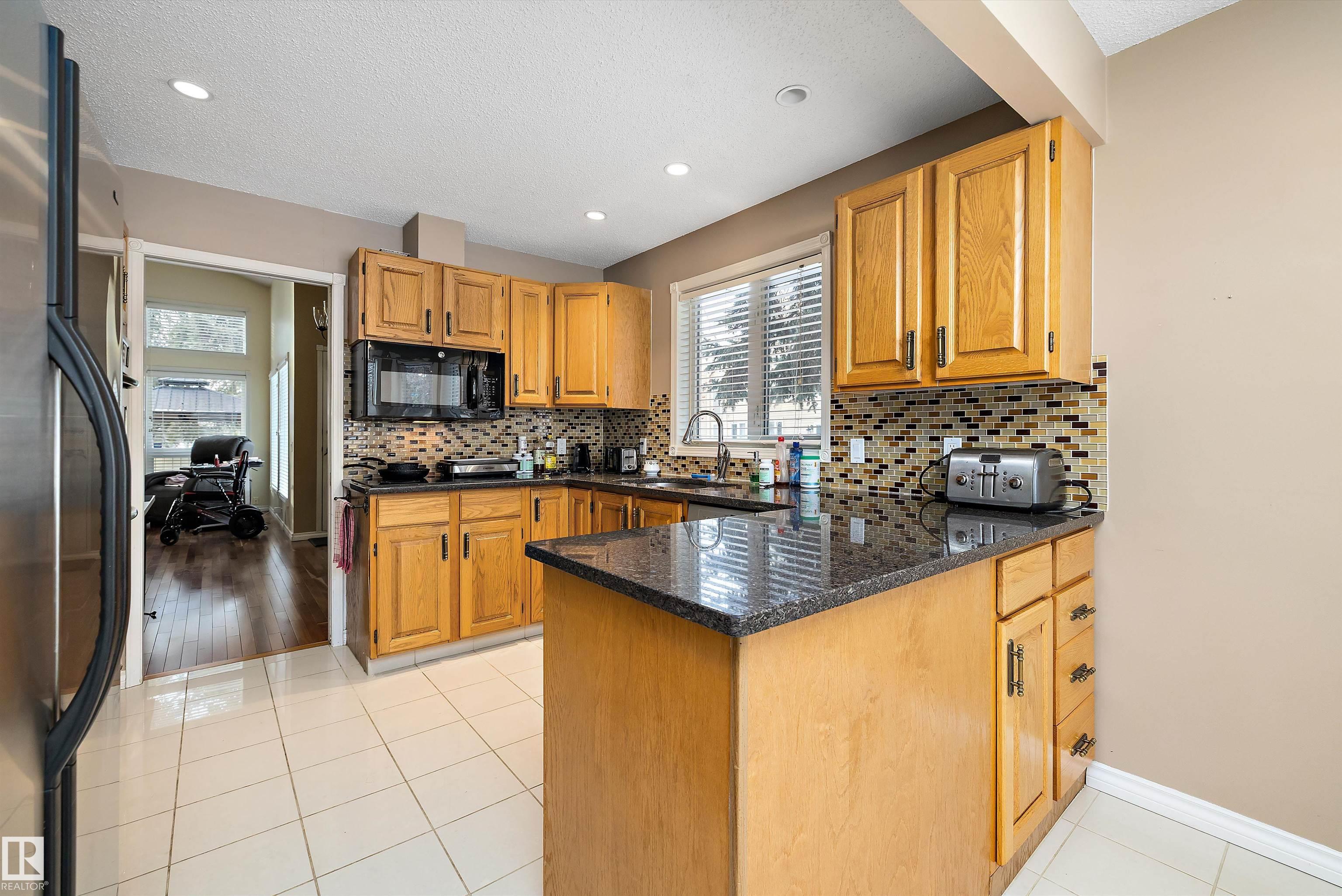 Listing photo thumbnail