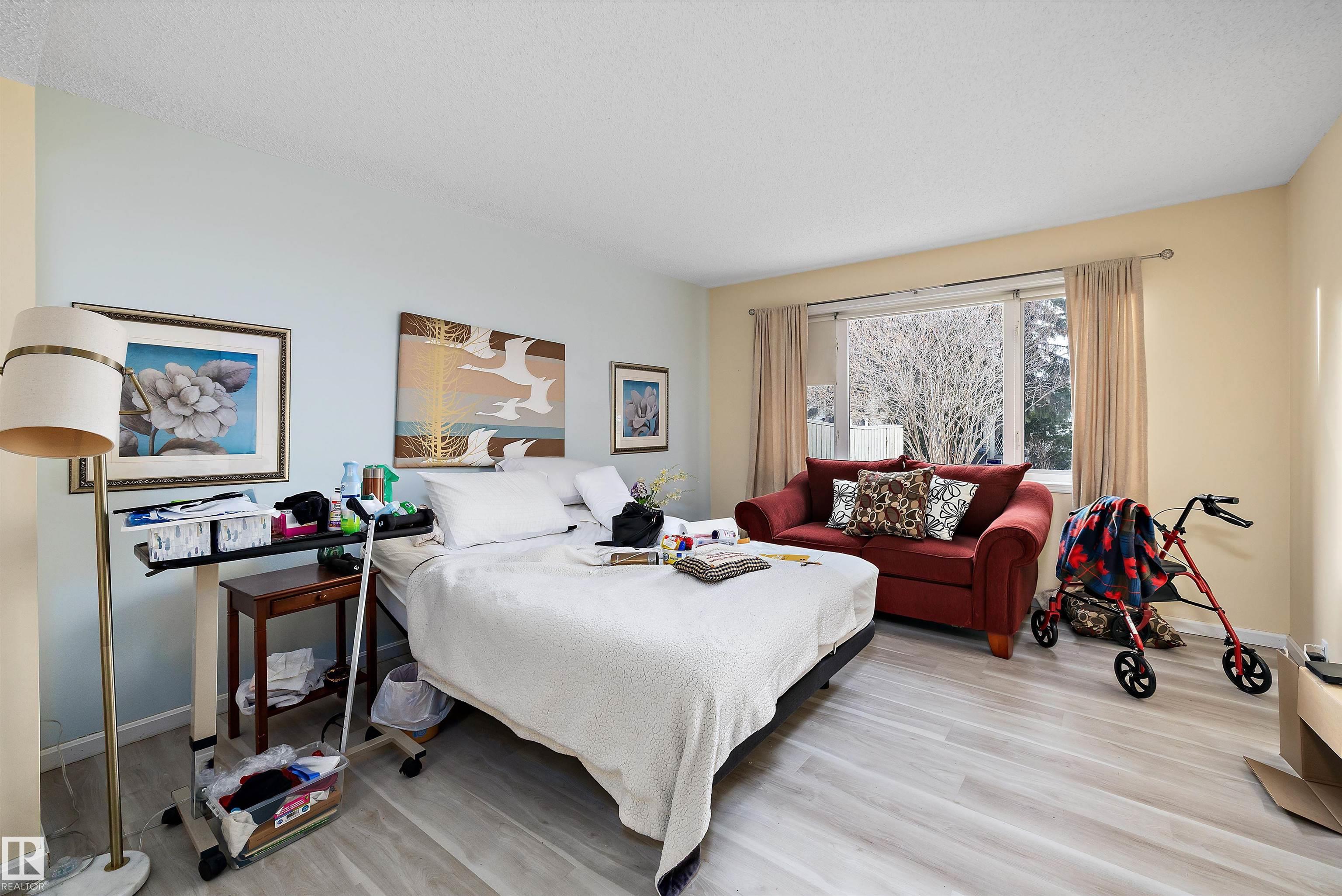 Photo 19 at 1027 109 Street NW, Bearspaw, Edmonton