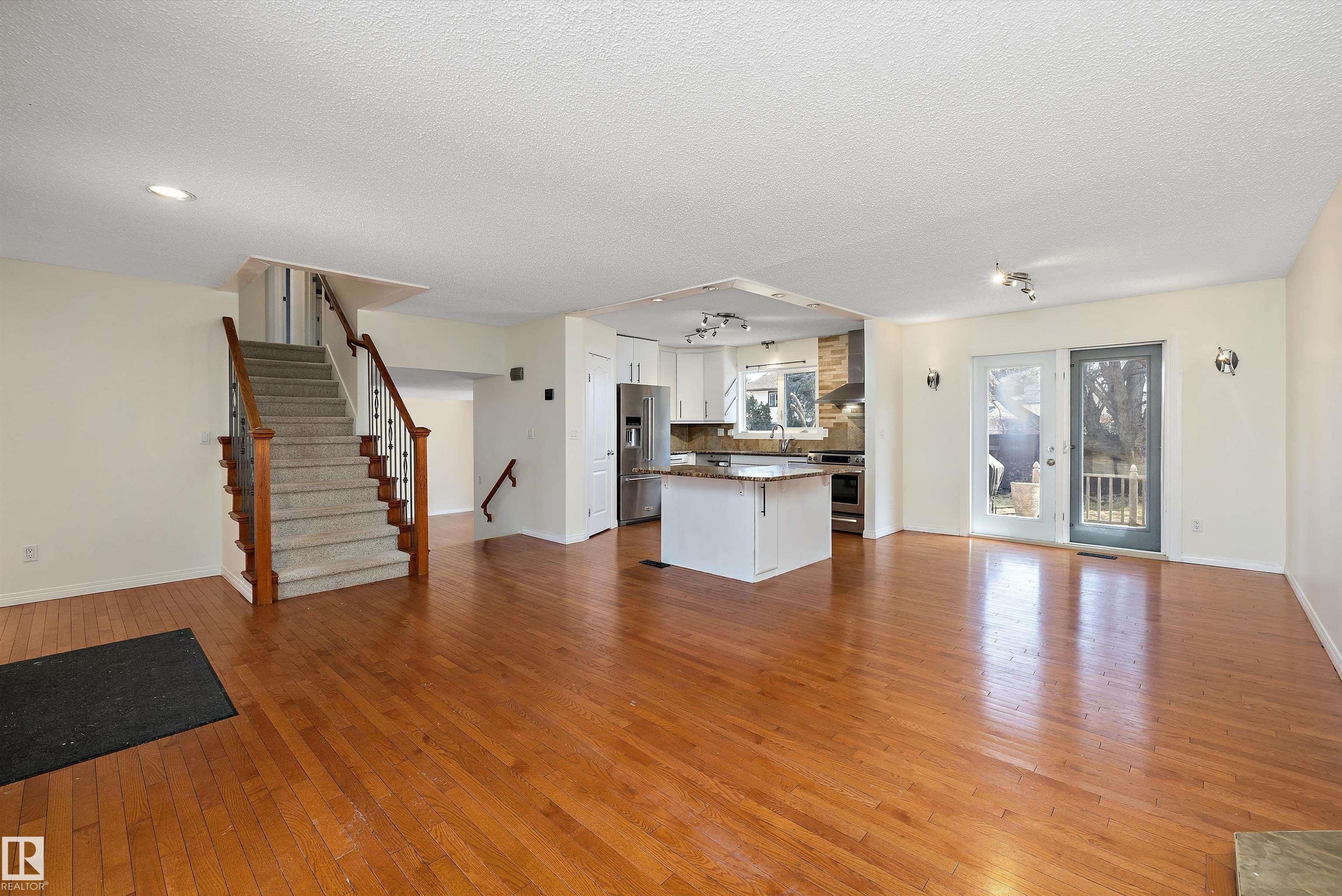 Photo 11 at 115 Walker Road NW, Oleskiw, Edmonton