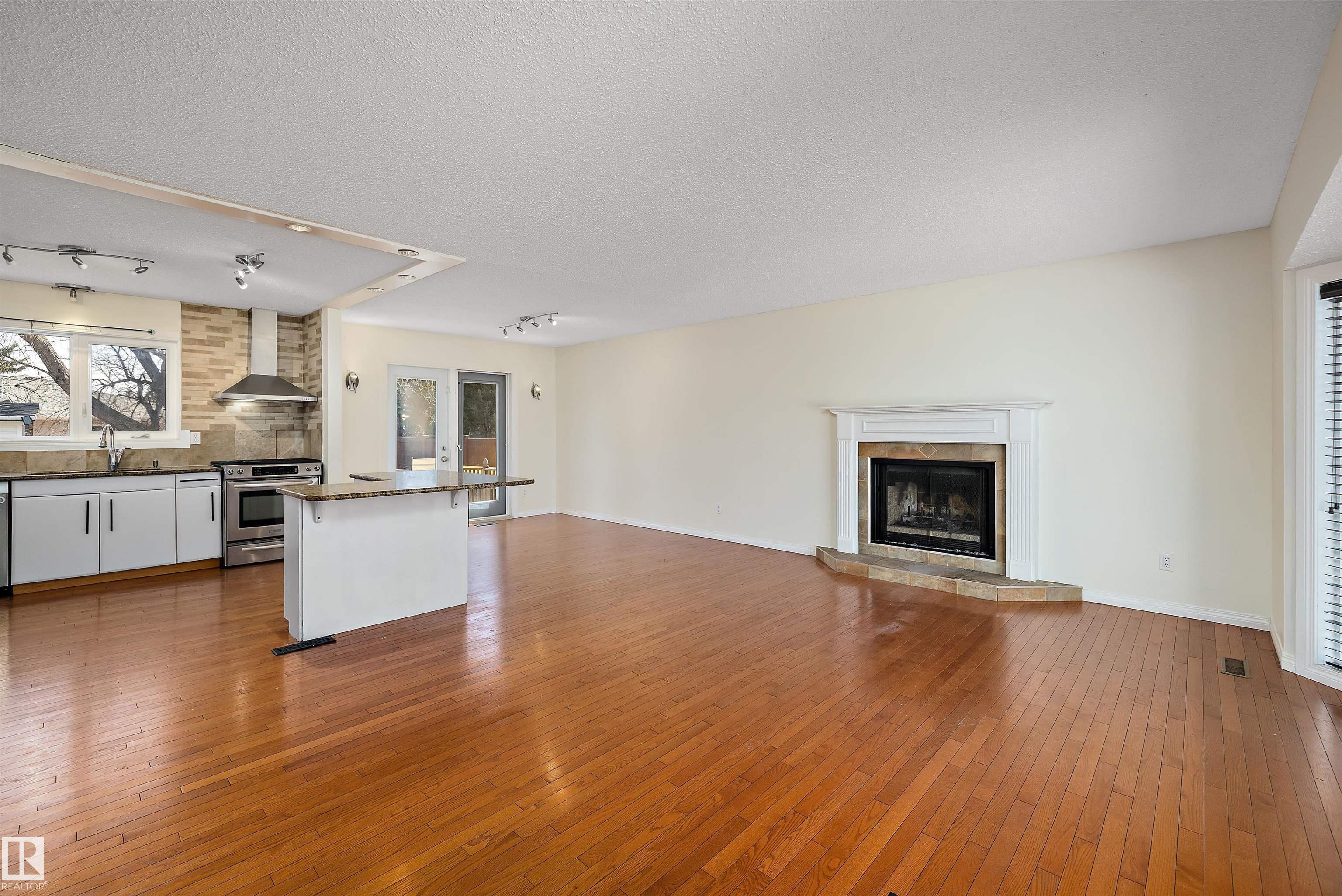 Photo 8 at 115 Walker Road NW, Oleskiw, Edmonton