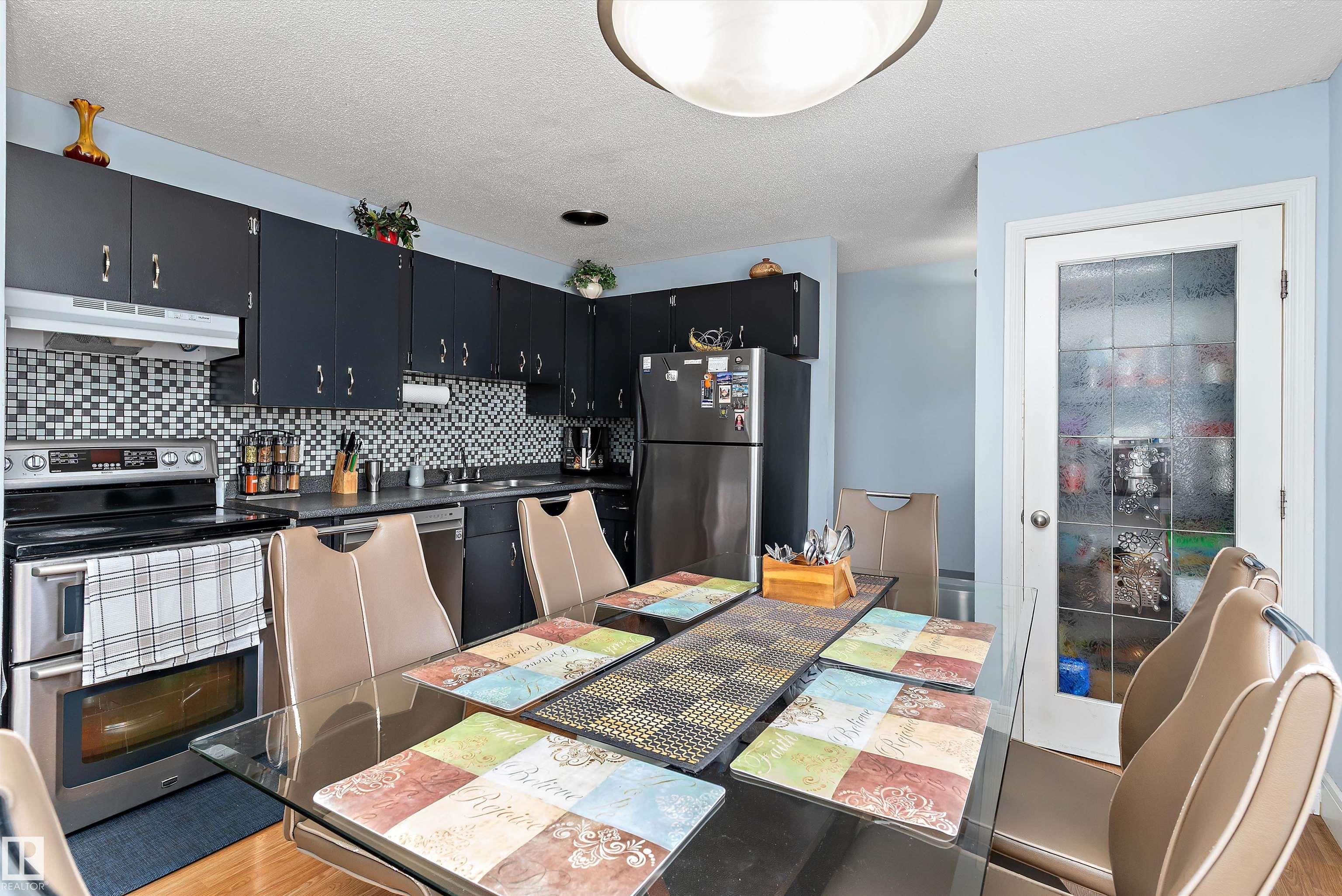 Photo 11 at 113 Mayfair Mews NW, Northmount, Edmonton