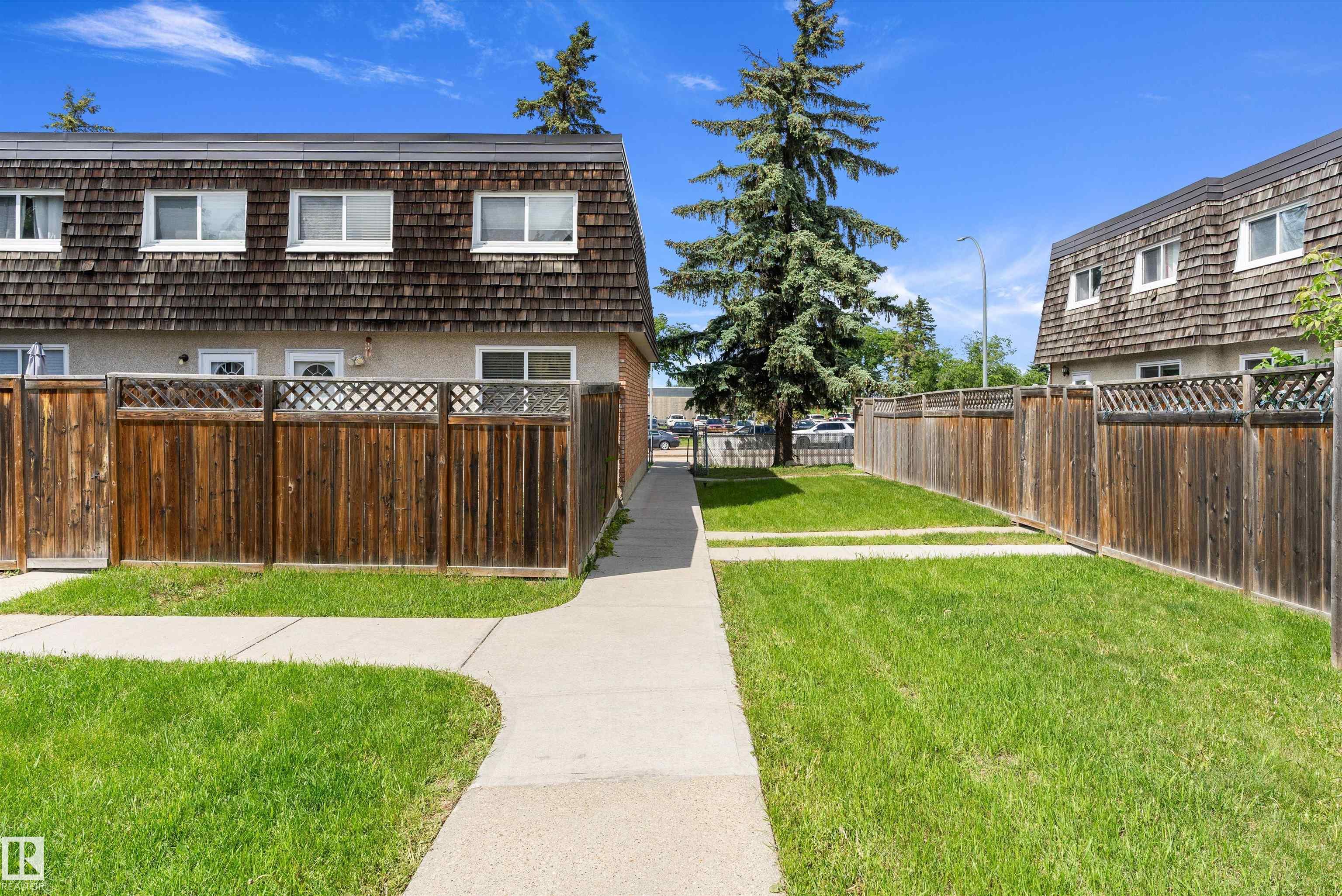 Photo 28 at 113 Mayfair Mews NW, Northmount, Edmonton