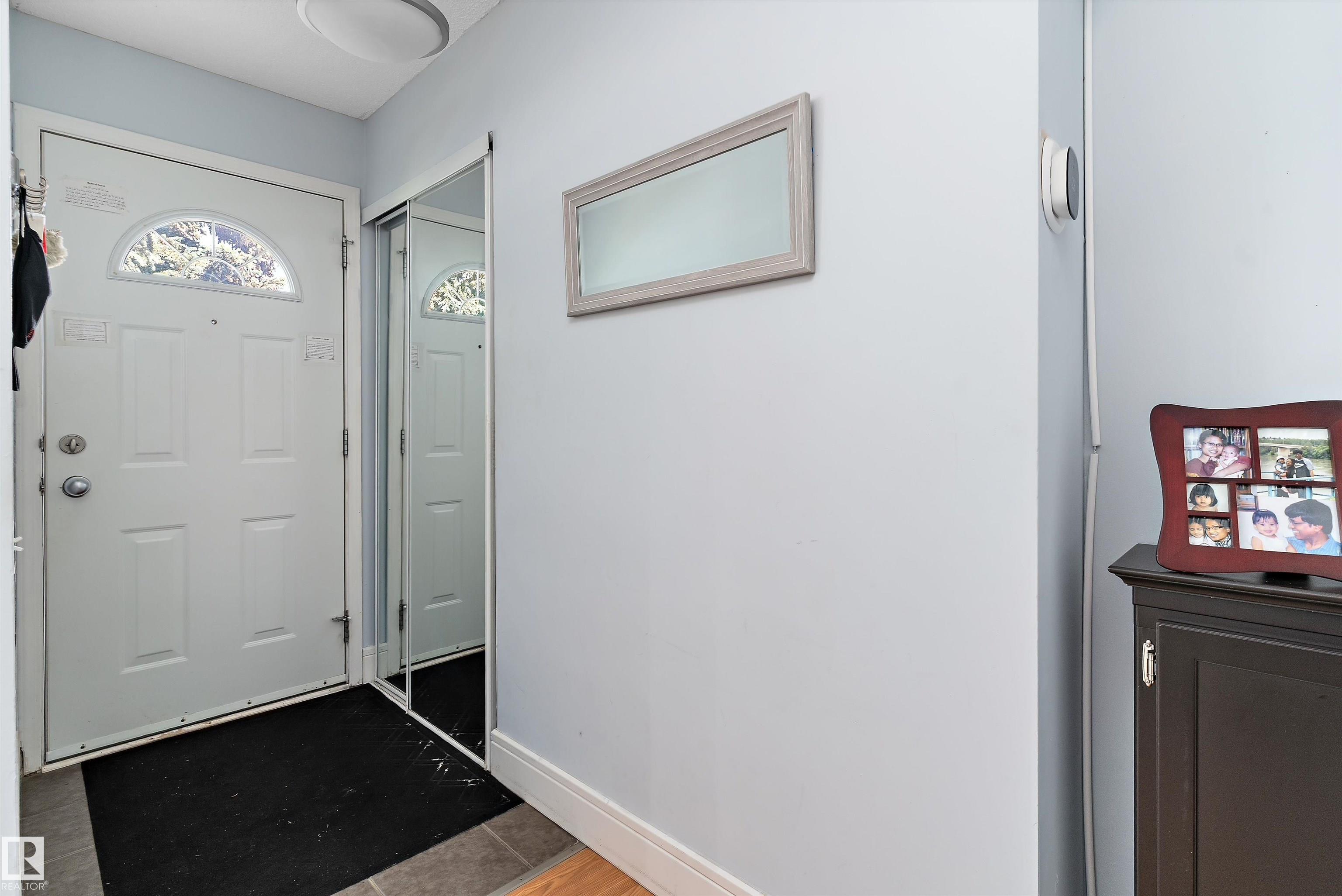Photo 4 at 113 Mayfair Mews NW, Northmount, Edmonton