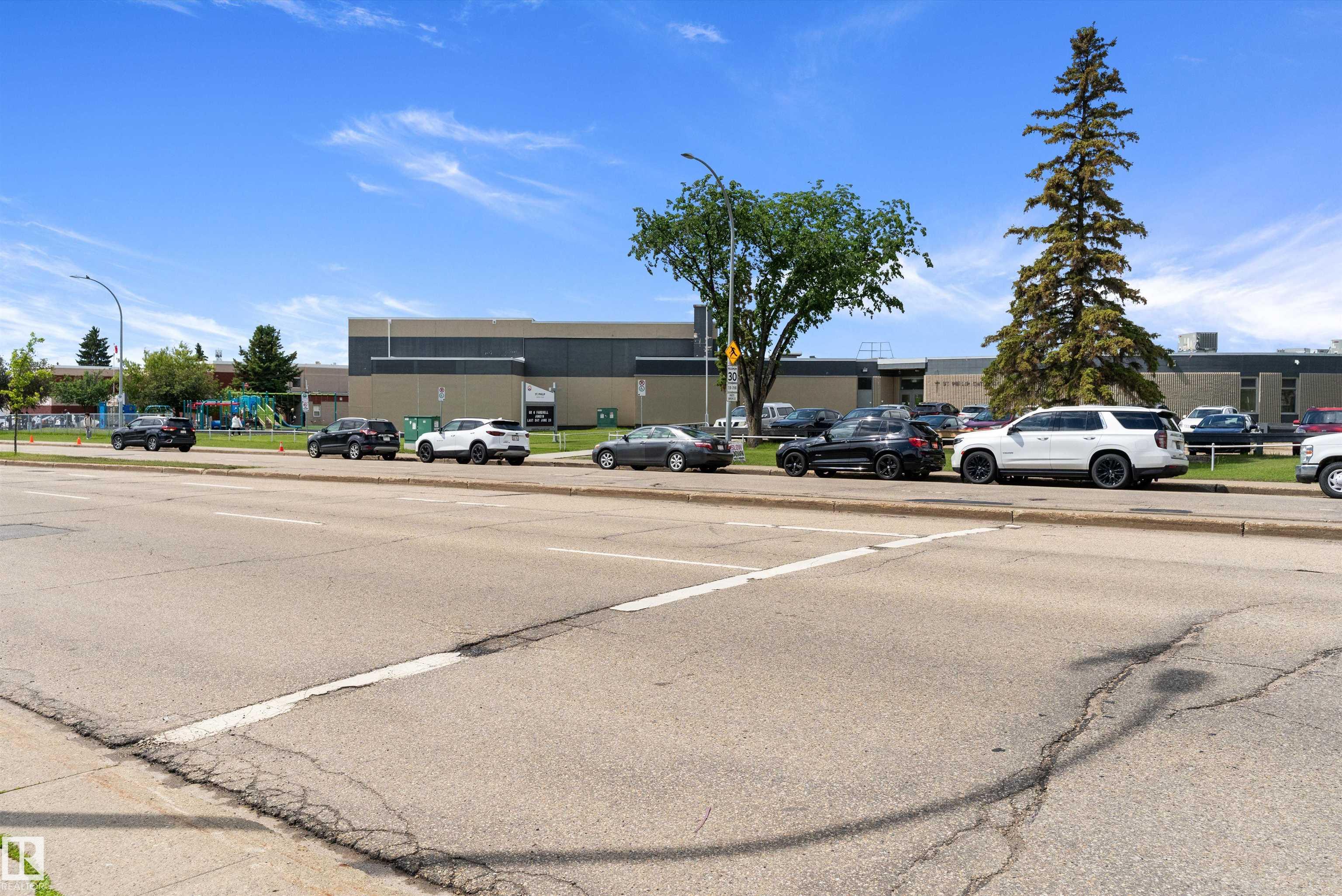 Photo 31 at 113 Mayfair Mews NW, Northmount, Edmonton