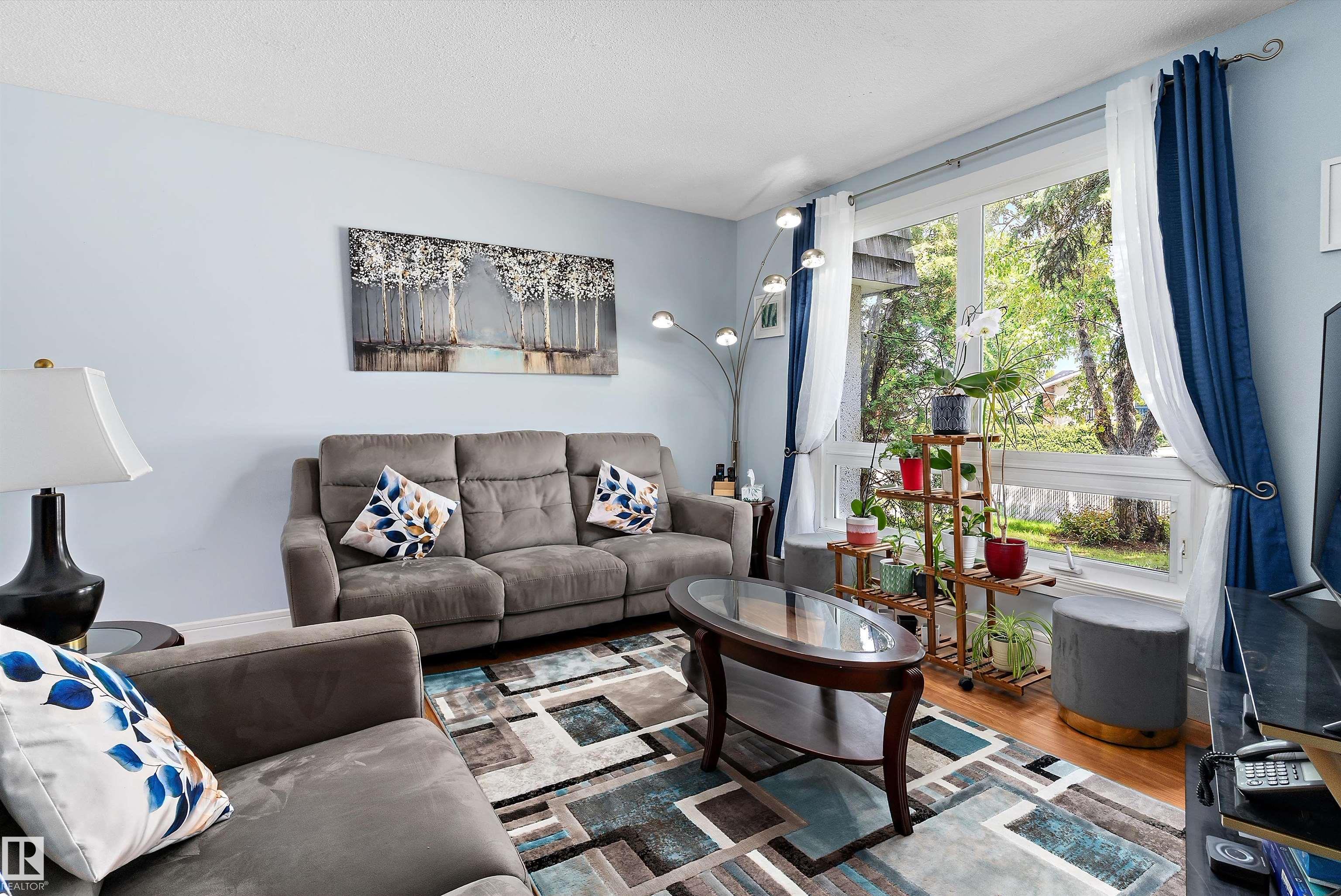 Photo 6 at 113 Mayfair Mews NW, Northmount, Edmonton