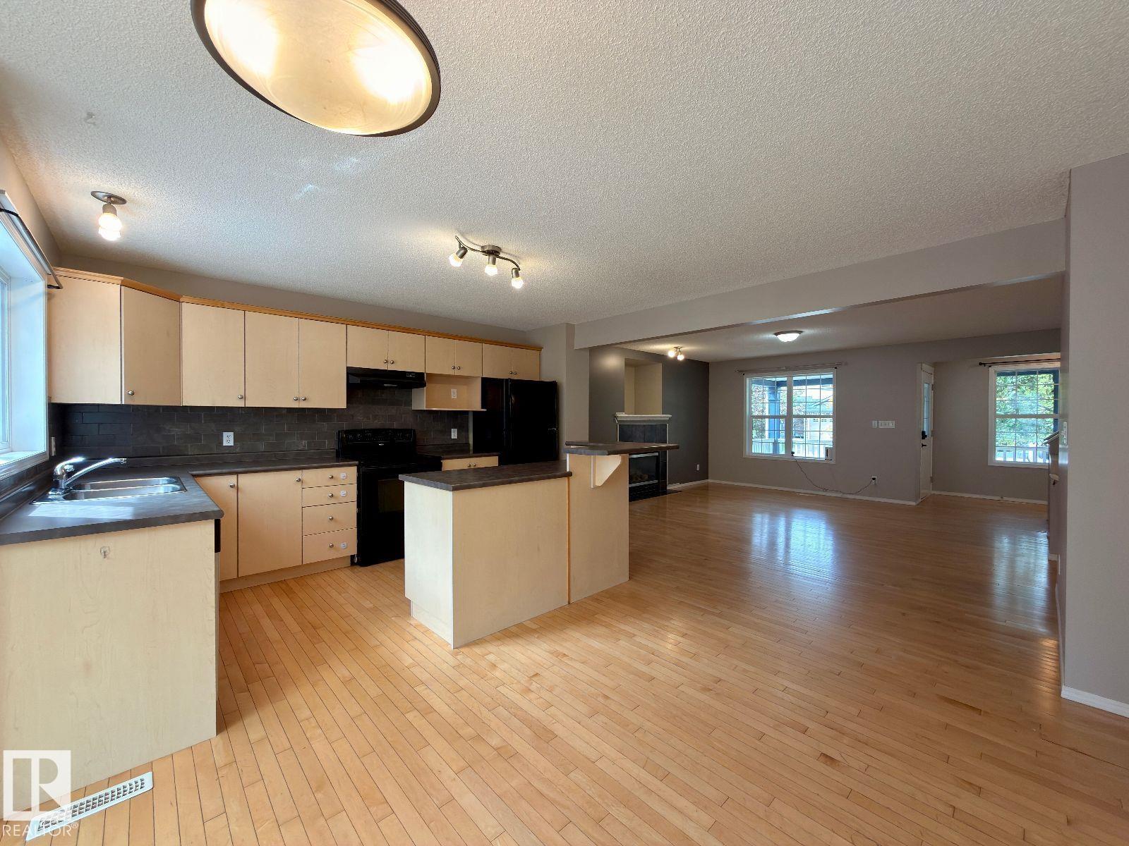 Photo 7 at 12207 16 Avenue SW, Rutherford, Edmonton