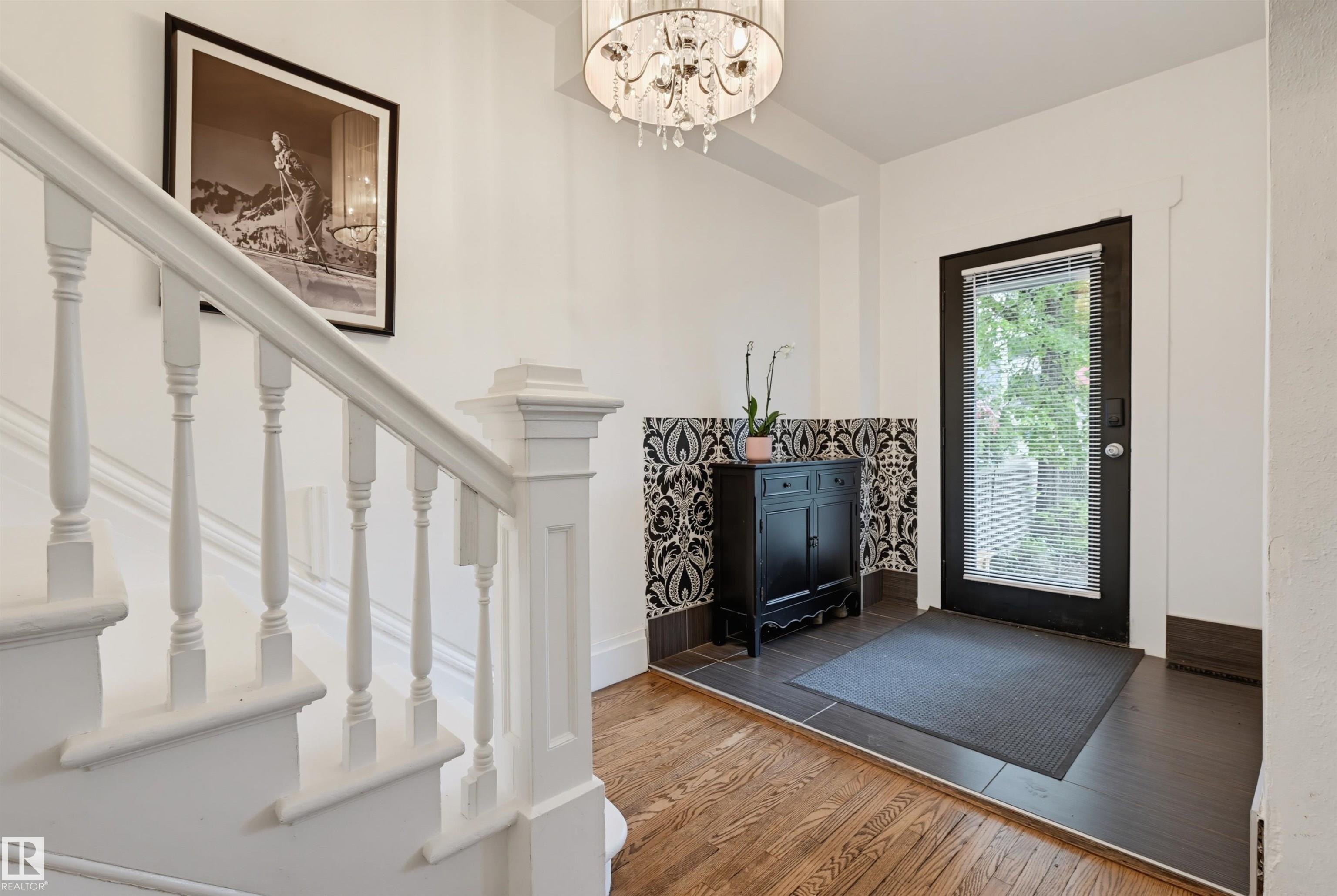 Photo 5 at 10523 127 Street NW, Westmount, Edmonton