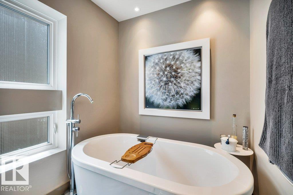 Photo 37 at 11339 67 Street NW, Highlands, Edmonton