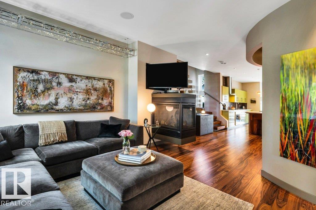 Photo 5 at 11339 67 Street NW, Highlands, Edmonton
