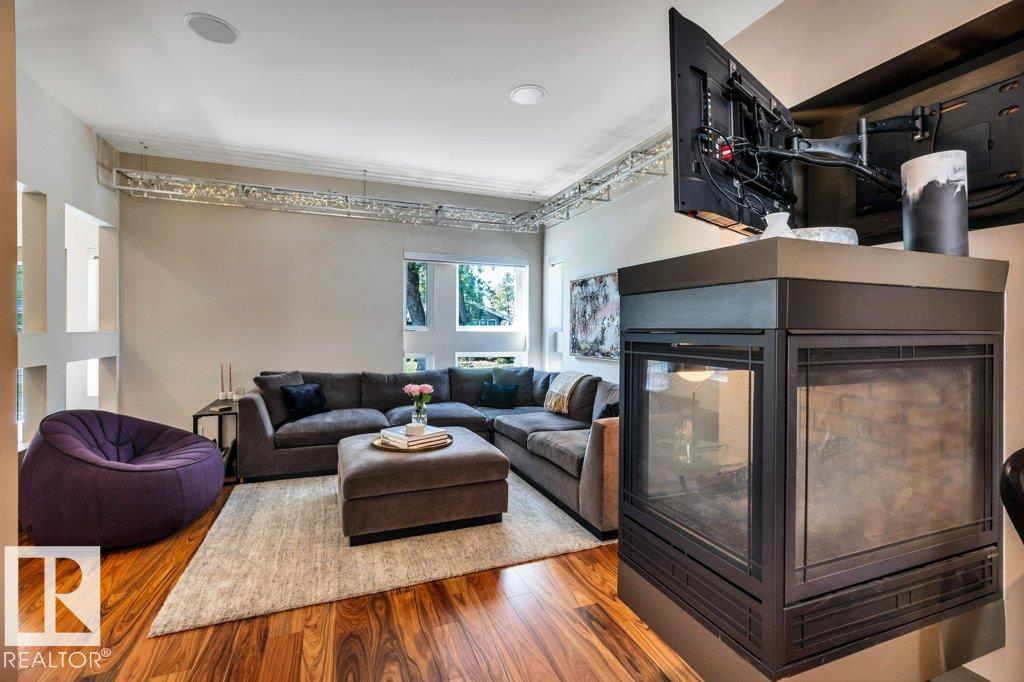 Photo 6 at 11339 67 Street NW, Highlands, Edmonton