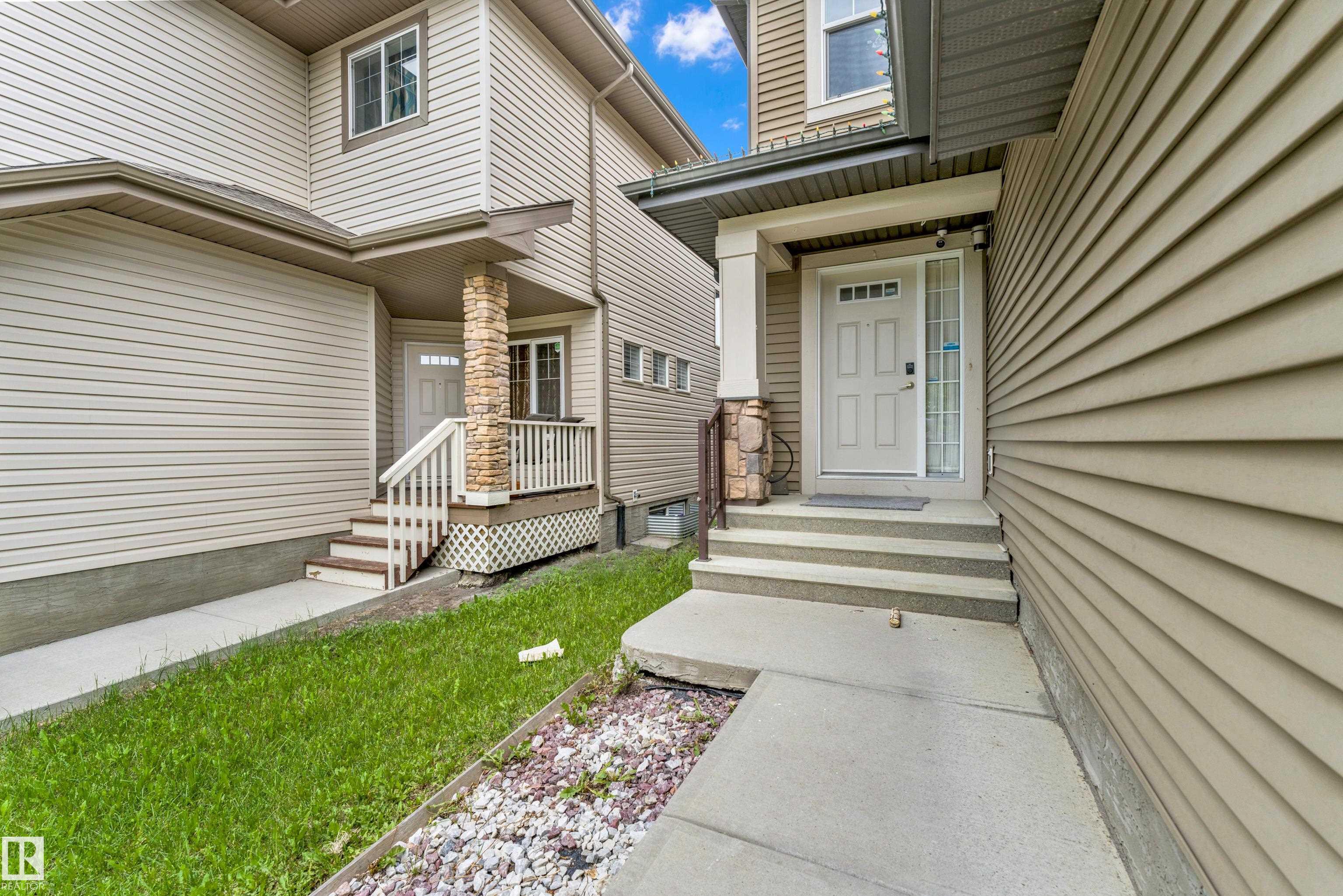 Photo 2 at 5432 20 Avenue SW, Walker, Edmonton