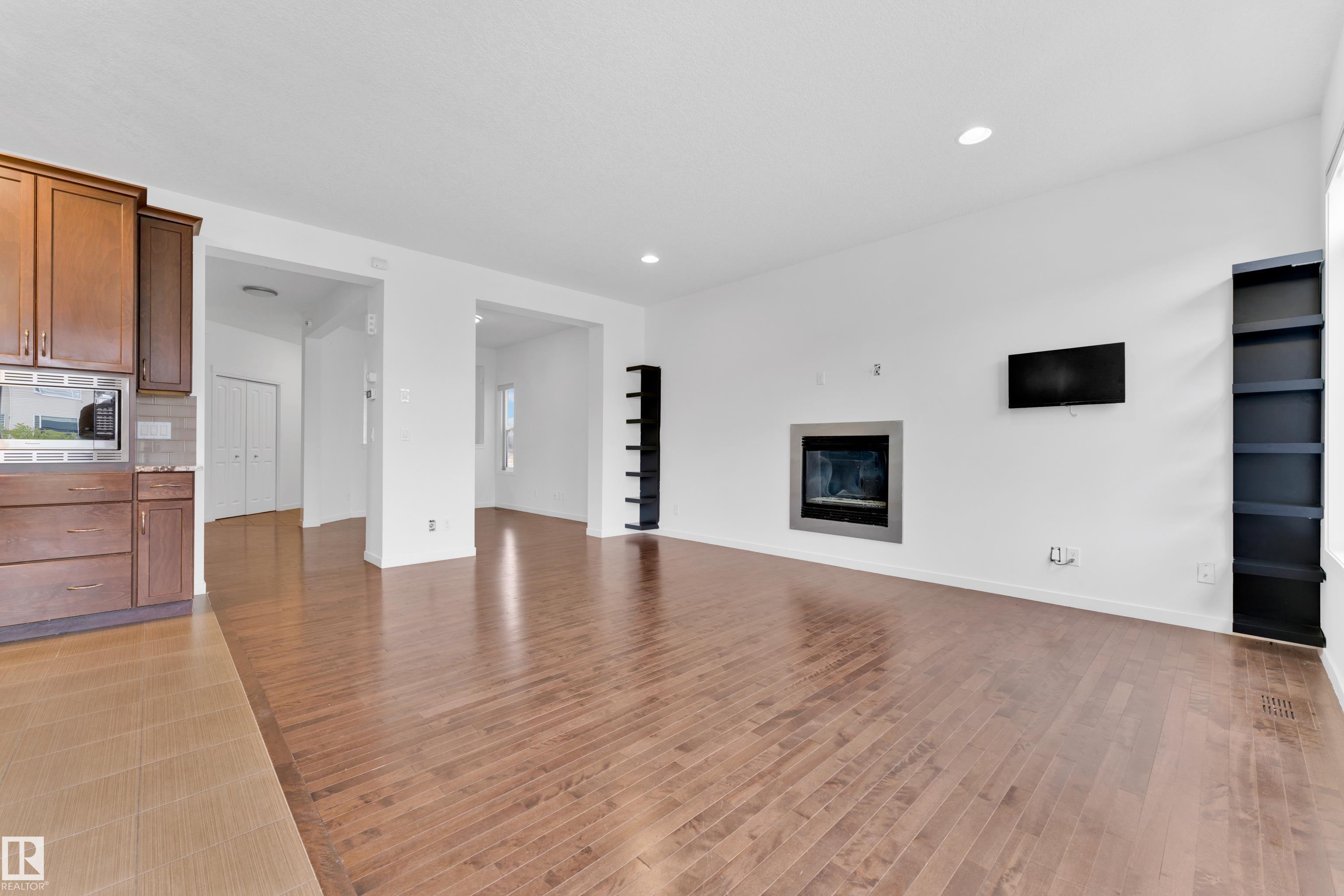 Photo 15 at 5432 20 Avenue SW, Walker, Edmonton