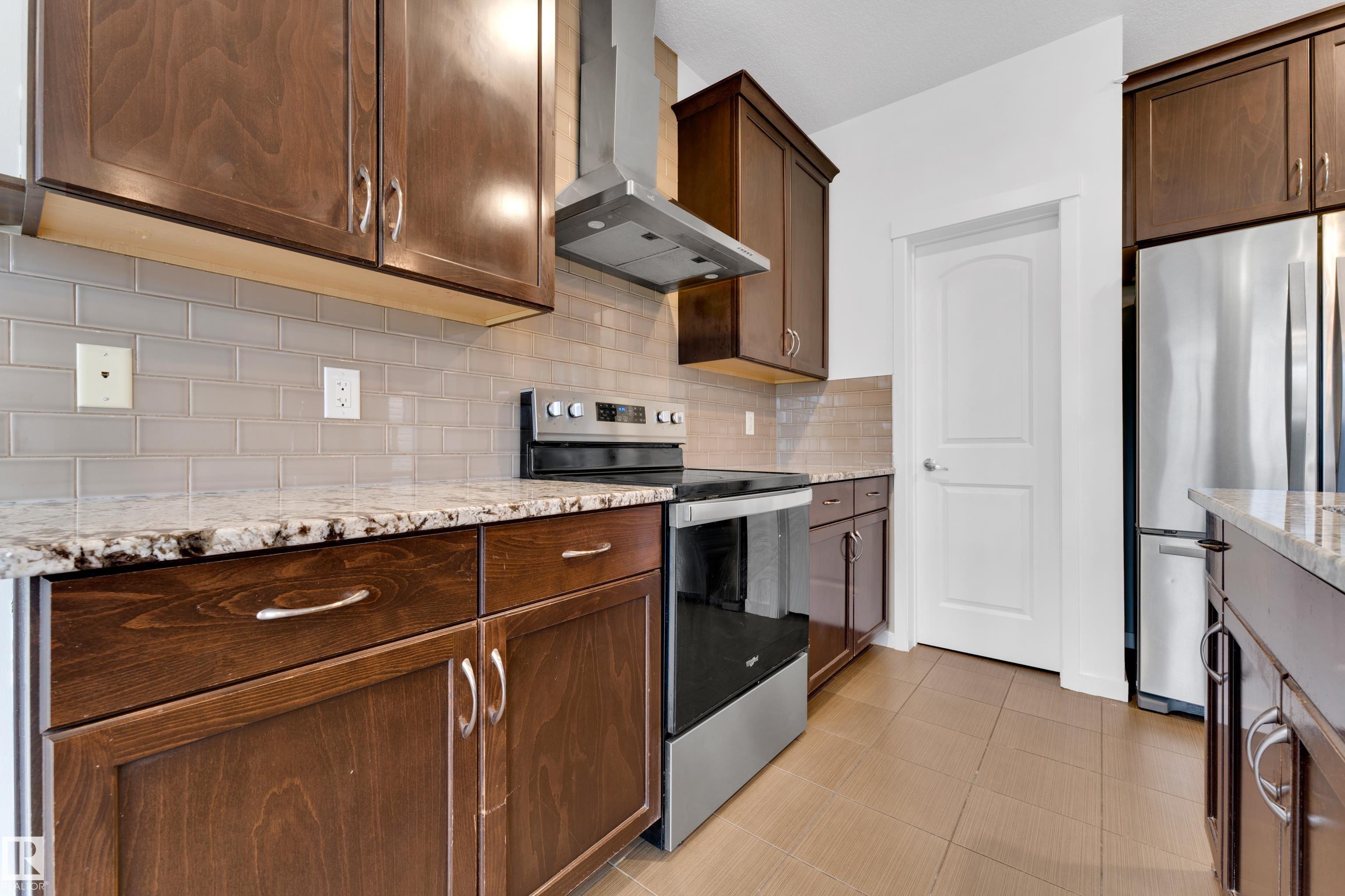 Photo 18 at 5432 20 Avenue SW, Walker, Edmonton