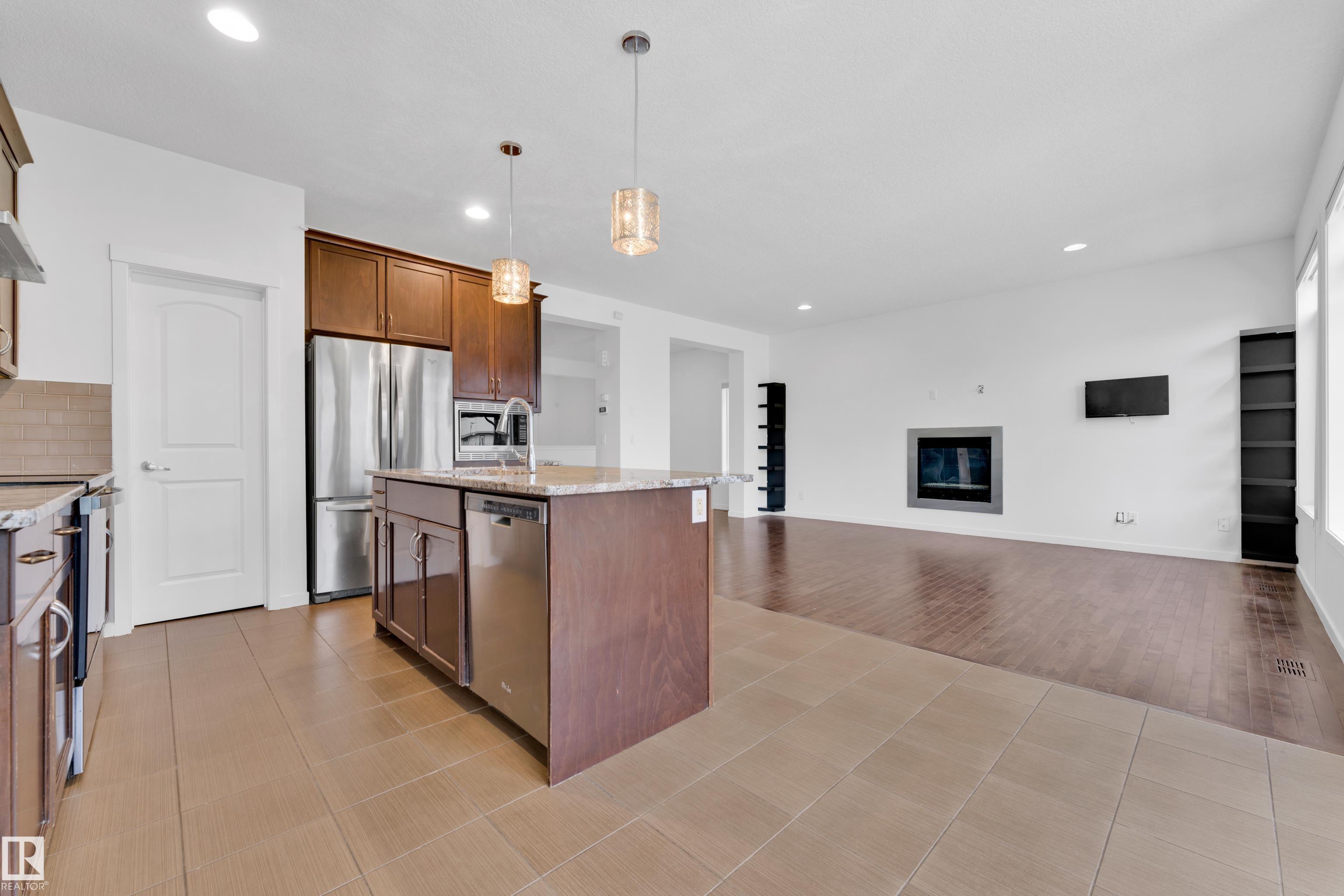 Photo 19 at 5432 20 Avenue SW, Walker, Edmonton