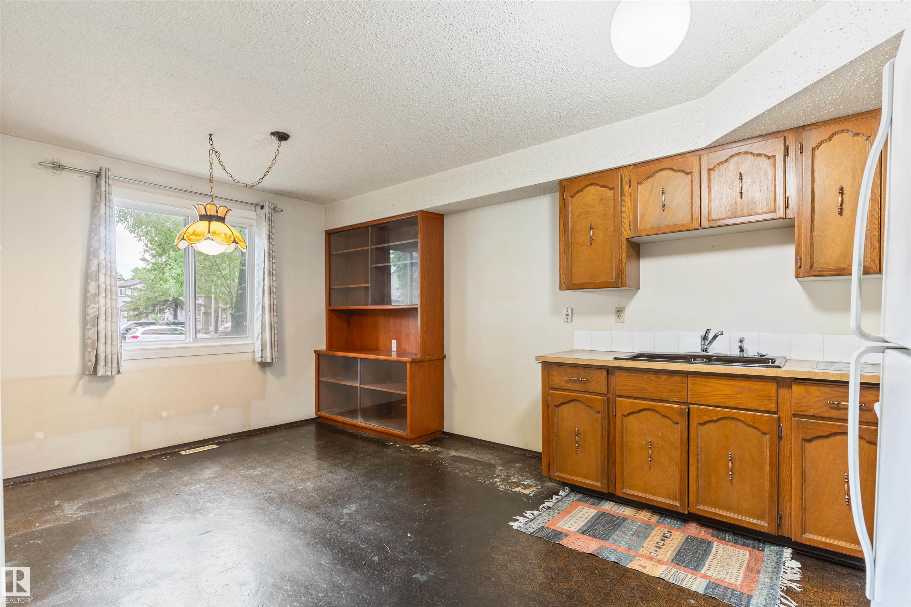 Photo 10 at 13828 24 Street NW, Bannerman, Edmonton