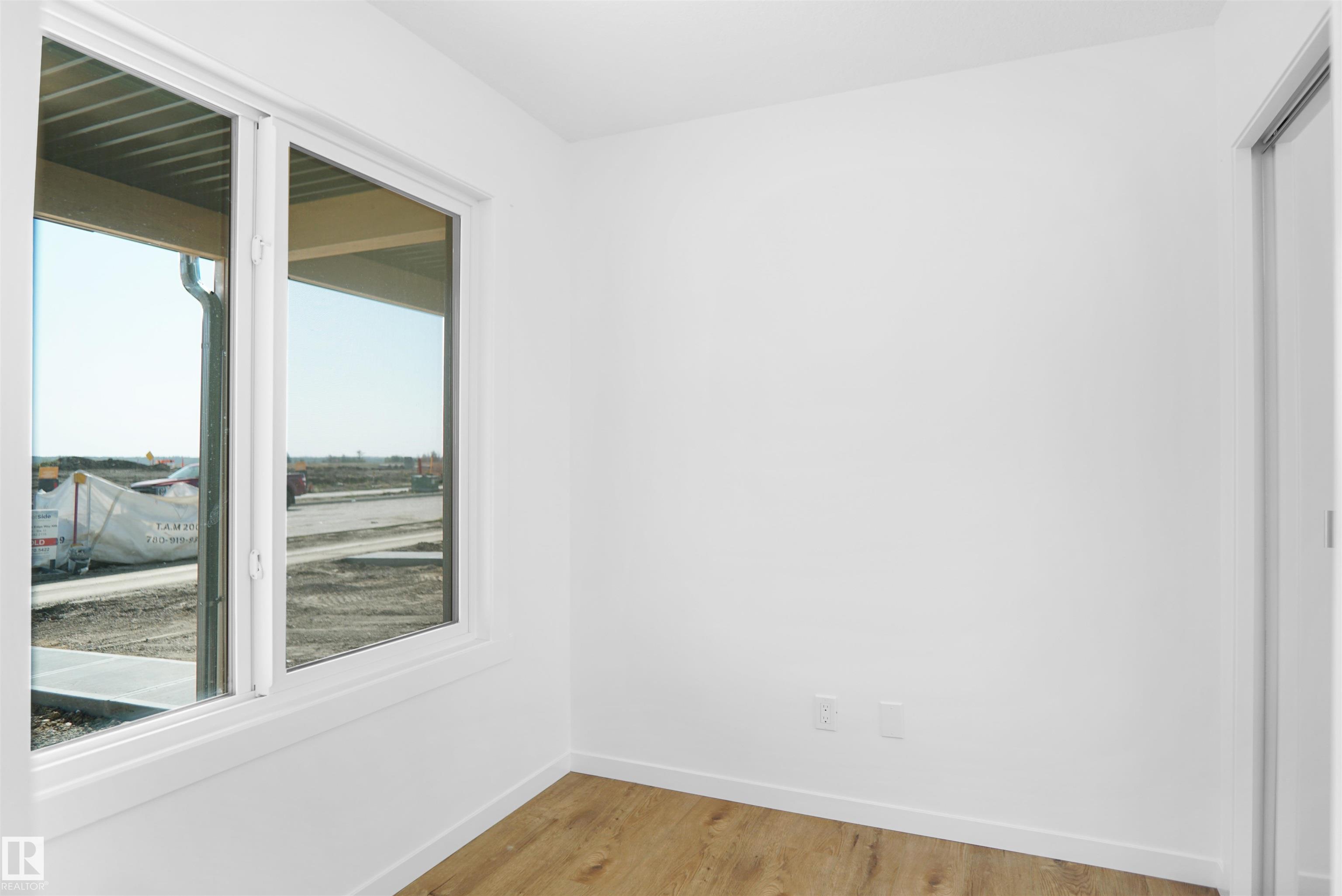 Photo 4 at 5 - 150 Cashman Crescent SW, Cashman, Edmonton