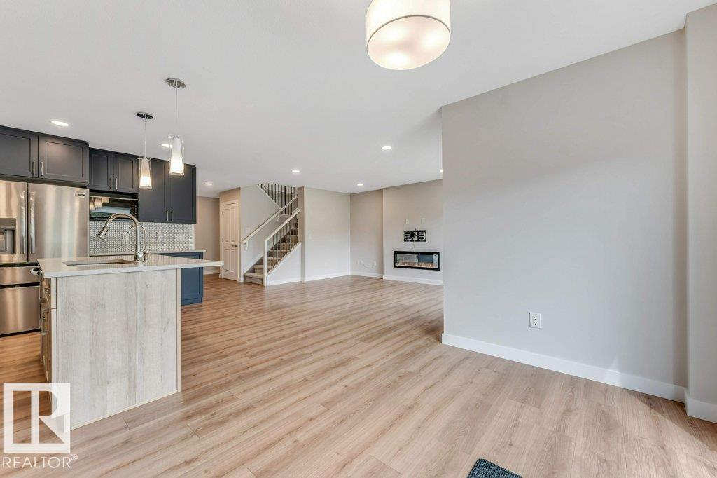 Photo 11 at 403 35 Avenue NW, Maple Crest, Edmonton