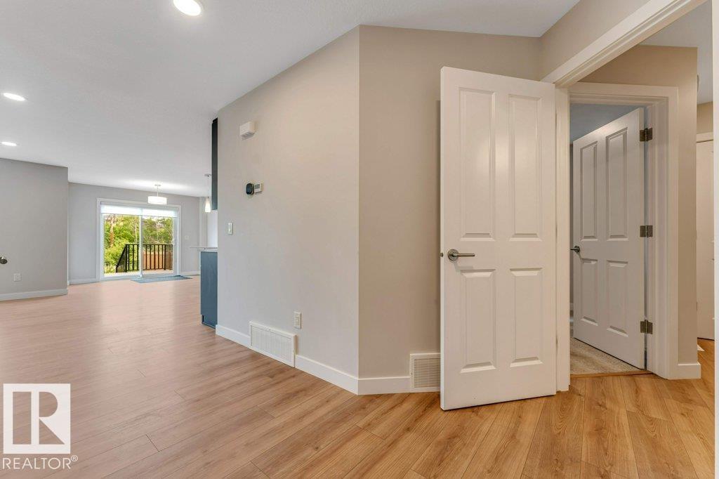 Photo 17 at 403 35 Avenue NW, Maple Crest, Edmonton