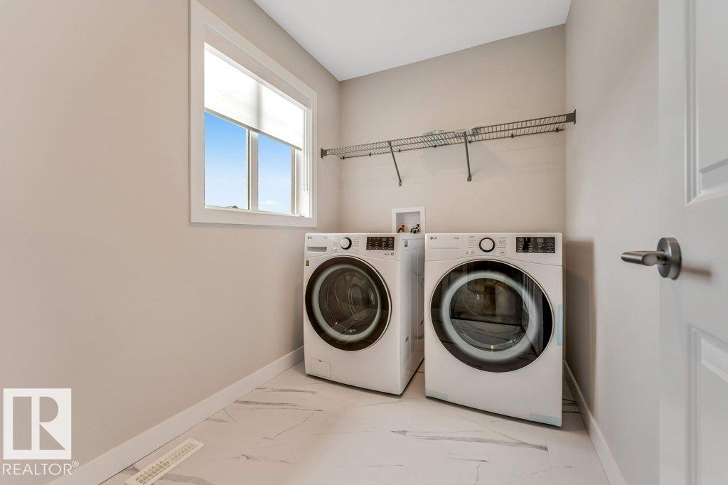 Photo 37 at 403 35 Avenue NW, Maple Crest, Edmonton