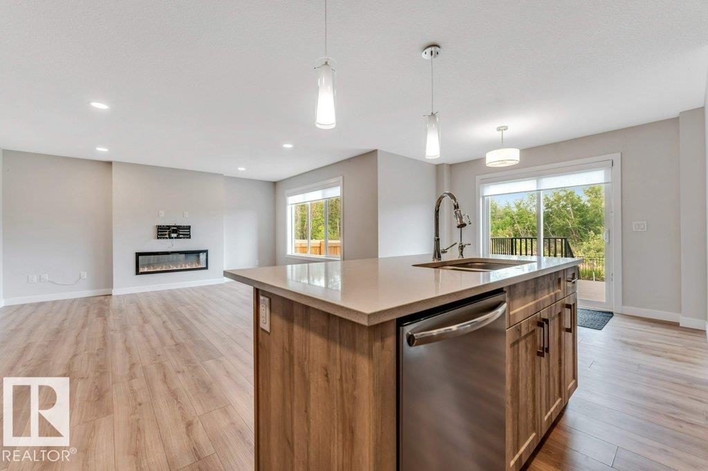 Photo 5 at 403 35 Avenue NW, Maple Crest, Edmonton