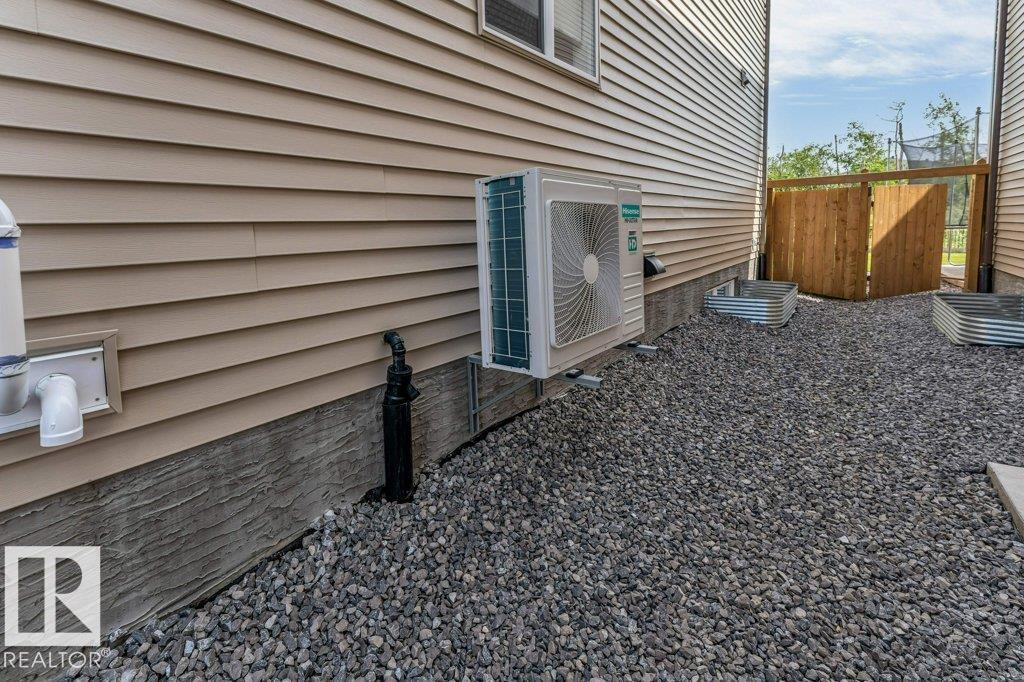 Photo 44 at 403 35 Avenue NW, Maple Crest, Edmonton