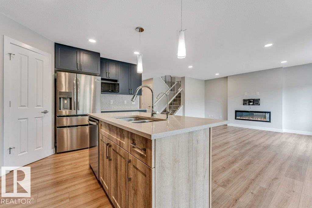 Photo 6 at 403 35 Avenue NW, Maple Crest, Edmonton