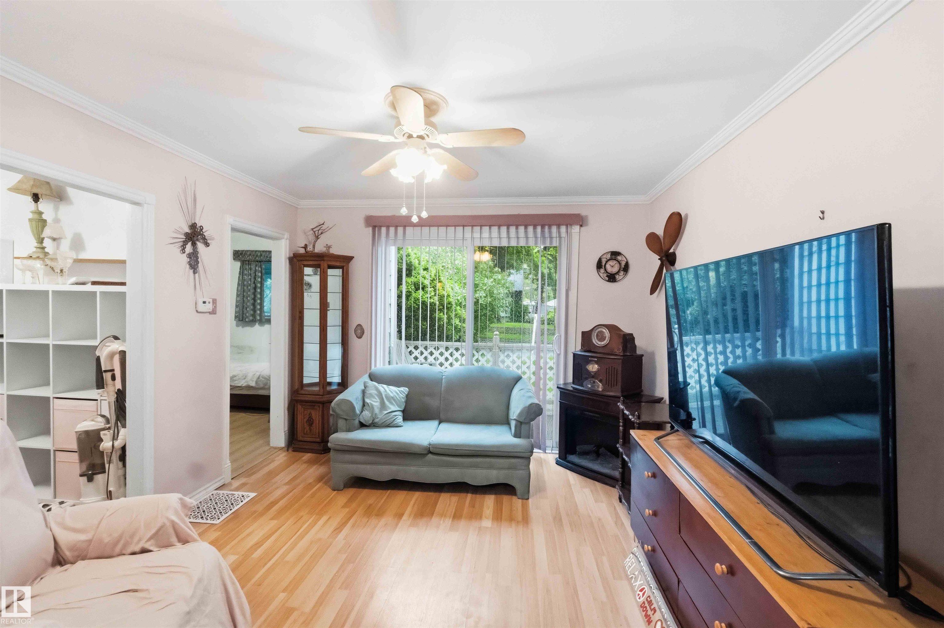 https://zimg.paragon.ice.com/ParagonImages/Property/PM/RAE/225407321/13/0/0/153607d34809a2f34f7a8c4c5446b249/1/e9e638459752239eca554633f5e9528e/225407321-a2e36971-cc15-4ed6-bd9d-0c89e154b4c3.JPG