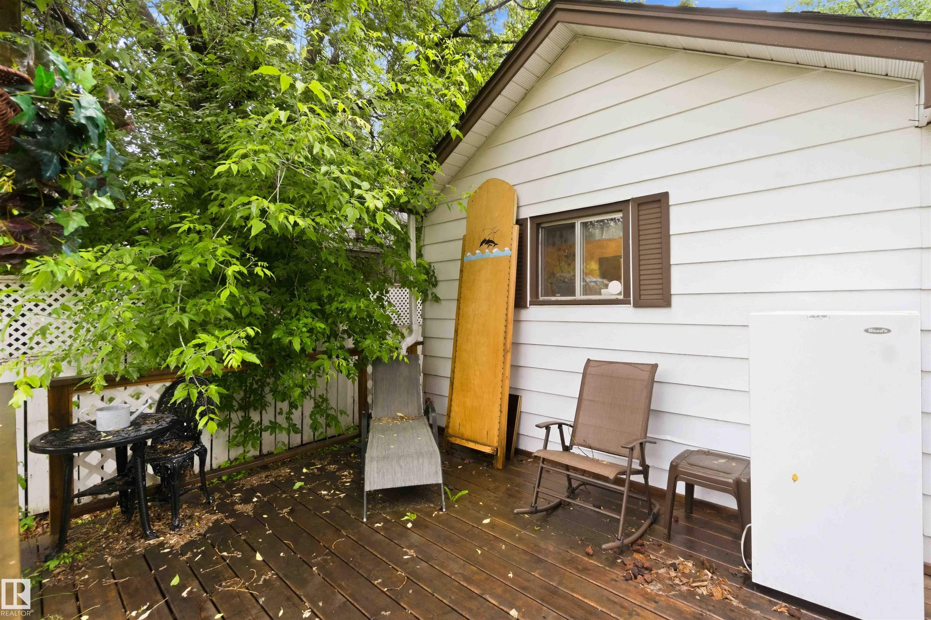 https://zimg.paragon.ice.com/ParagonImages/Property/PM/RAE/225407321/26/0/0/9a41f3e04547c4ee50b6d20155fbc238/1/e9e638459752239eca554633f5e9528e/225407321-f28b74ad-b788-41c7-b5e8-6116c1ad0b84.JPG