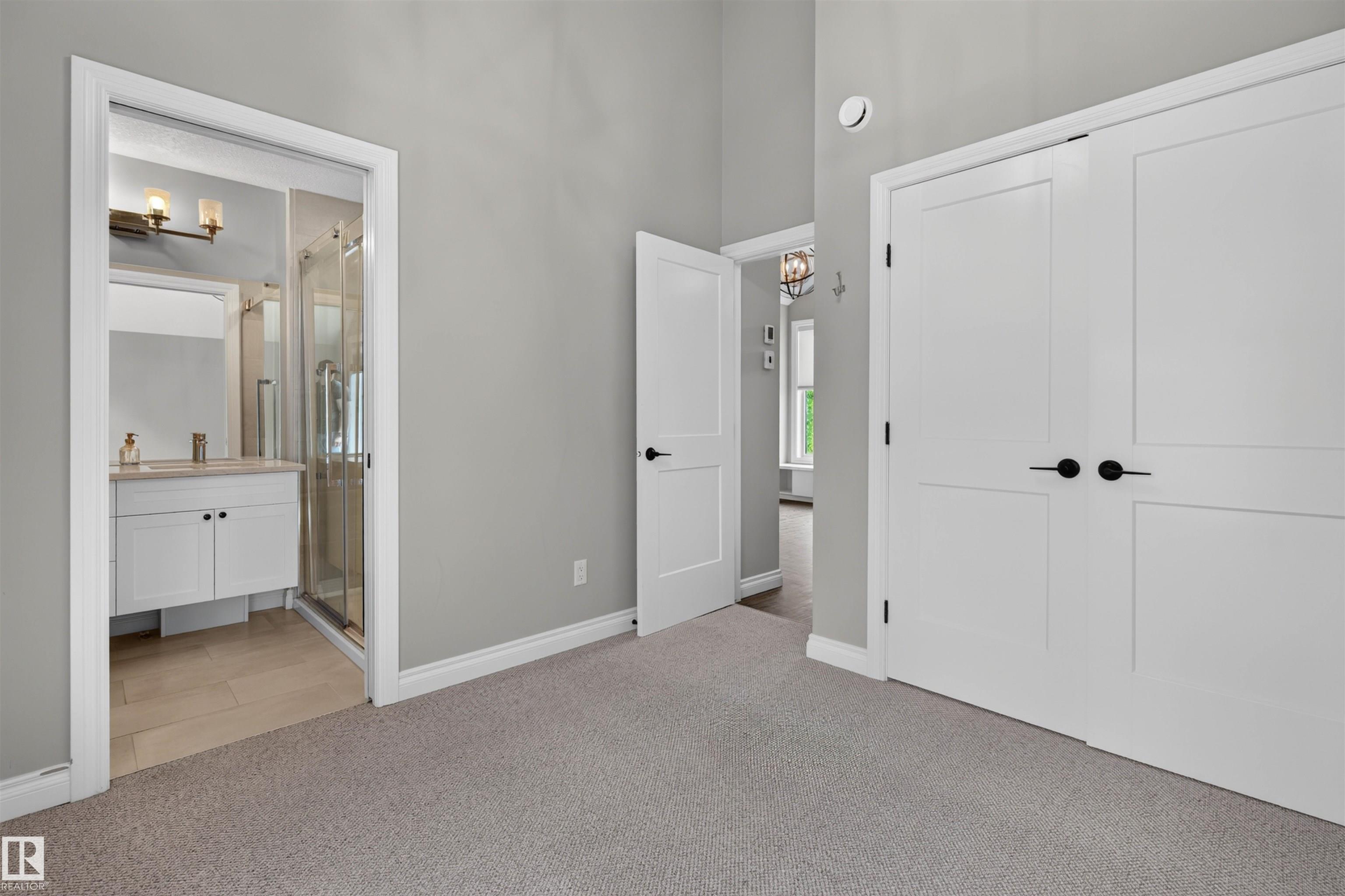 https://zimg.paragon.ice.com/ParagonImages/Property/PM/RAE/225407328/12/0/0/6b74ab9de52145103d0117ca58f6a8e7/1/2ff7dfa8789c35f3c22c999f13d0458b/225407328-460336bd-4810-4ad3-8b84-0c3cc5272c6e.JPG
