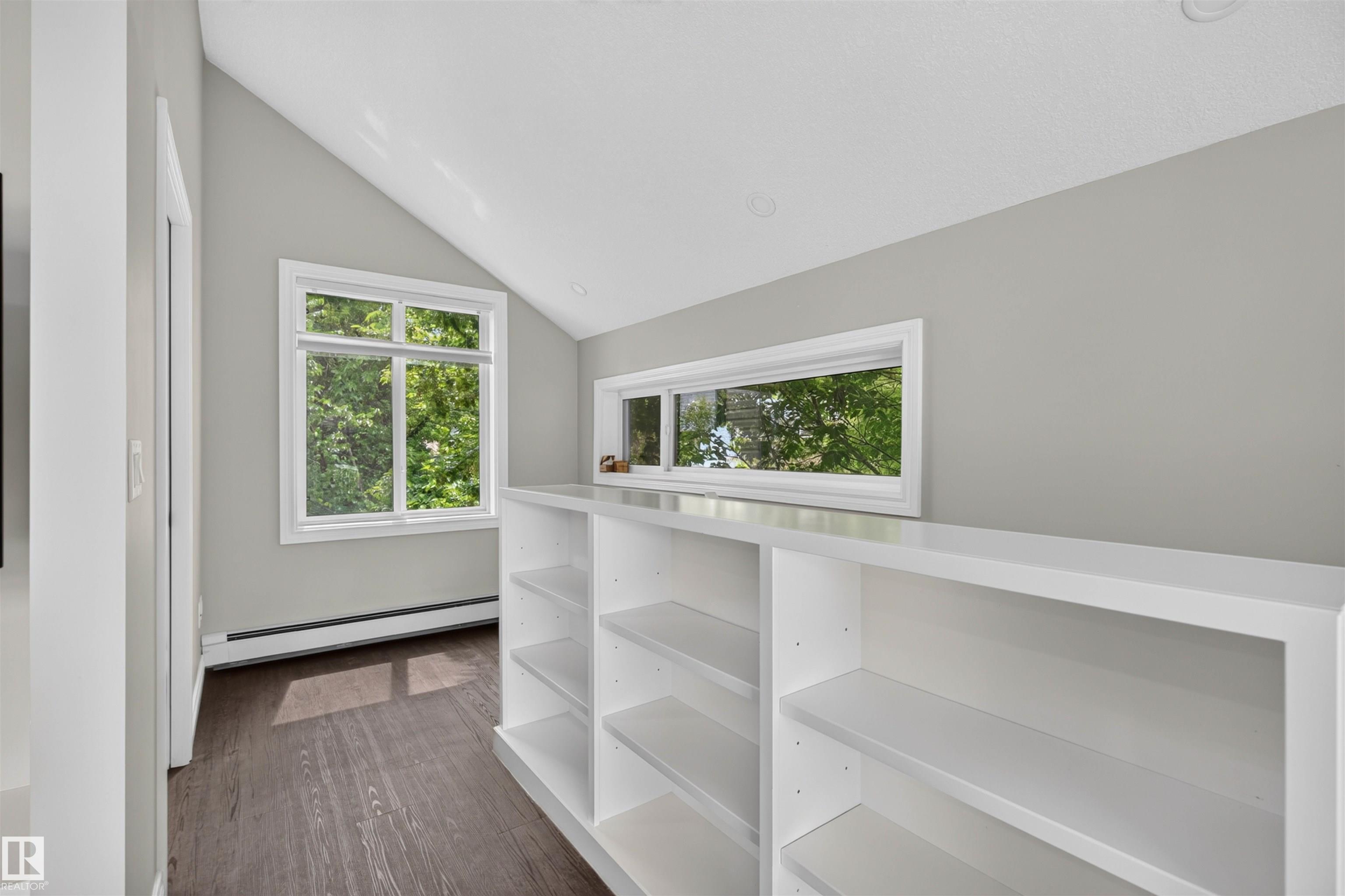 https://zimg.paragon.ice.com/ParagonImages/Property/PM/RAE/225407328/15/0/0/e98b705396549ec97931c6135b125913/1/2ff7dfa8789c35f3c22c999f13d0458b/225407328-7048ce0a-2e65-44b9-8bc1-98b840ef899a.JPG