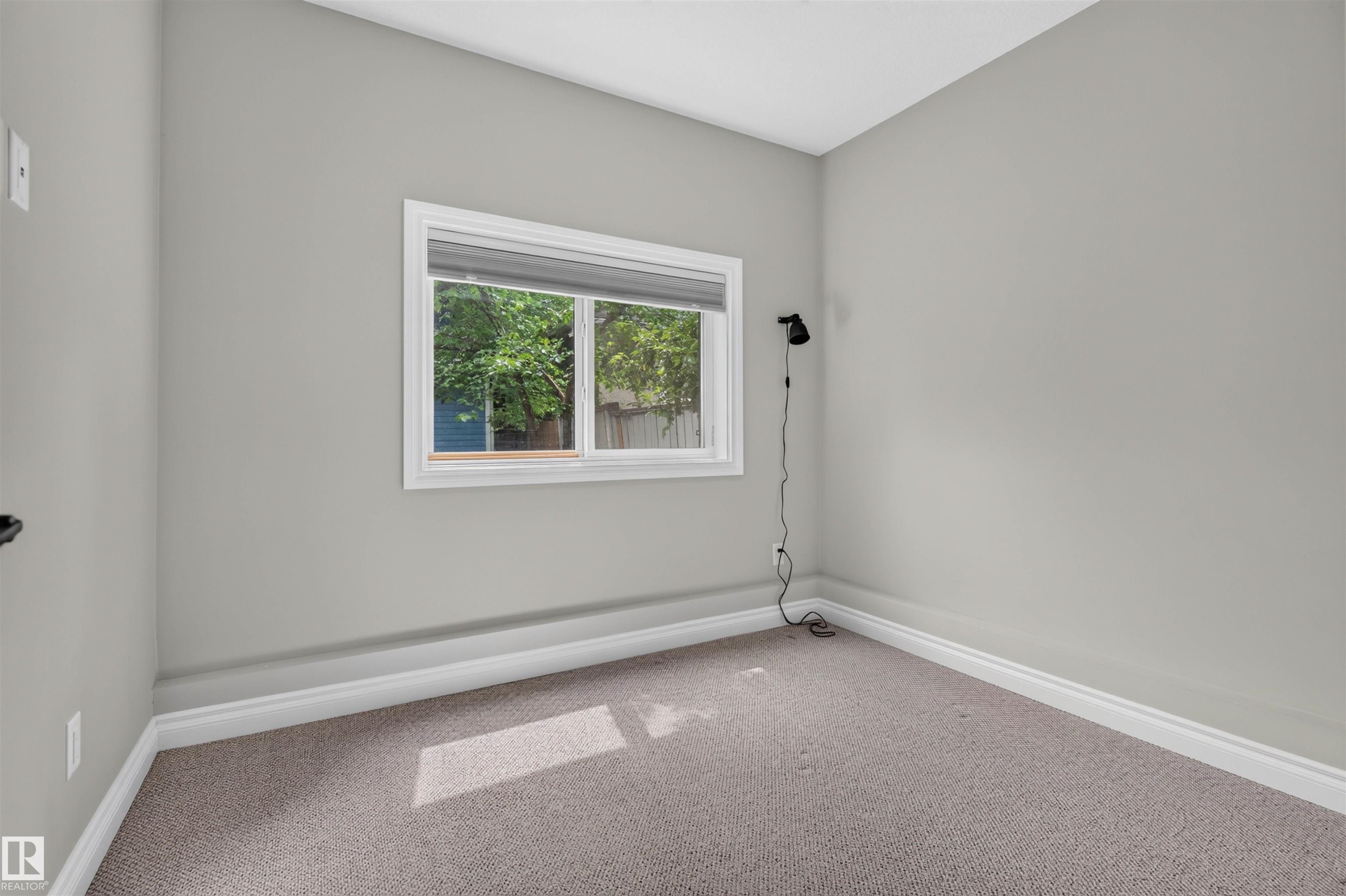 https://zimg.paragon.ice.com/ParagonImages/Property/PM/RAE/225407328/19/0/0/d87d8f8d195df75a2b6d89a03b1b5d2b/1/2ff7dfa8789c35f3c22c999f13d0458b/225407328-cda6e592-94da-43ae-9899-813df3eca581.JPG