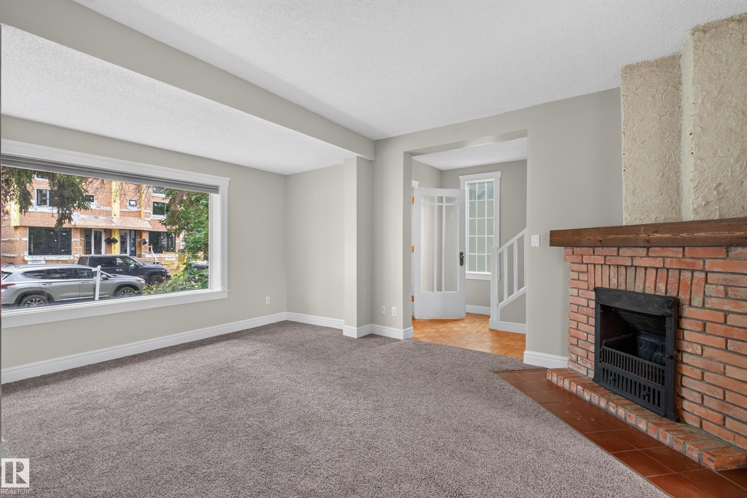 https://zimg.paragon.ice.com/ParagonImages/Property/PM/RAE/225407328/27/0/0/5a4f44a3e46ad9aa8f52a16bee3141ee/1/2ff7dfa8789c35f3c22c999f13d0458b/225407328-1ab0e687-db93-4d2e-a5b7-98b5bde8dde1.JPG