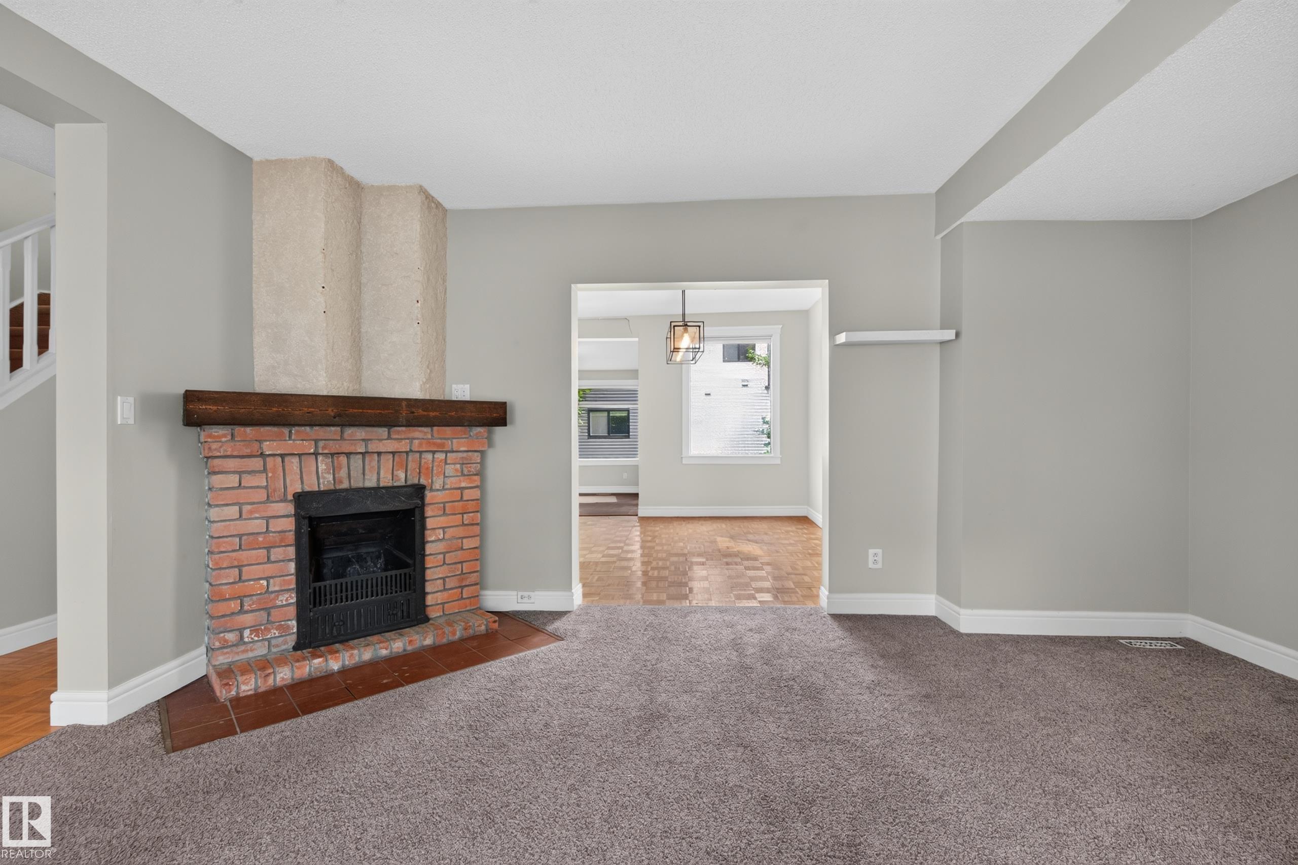 https://zimg.paragon.ice.com/ParagonImages/Property/PM/RAE/225407328/28/0/0/b2430afadf3c4db4c7eb649918964e55/1/2ff7dfa8789c35f3c22c999f13d0458b/225407328-b0828c25-e7d2-457c-b4d9-4d9f5132cb5c.JPG