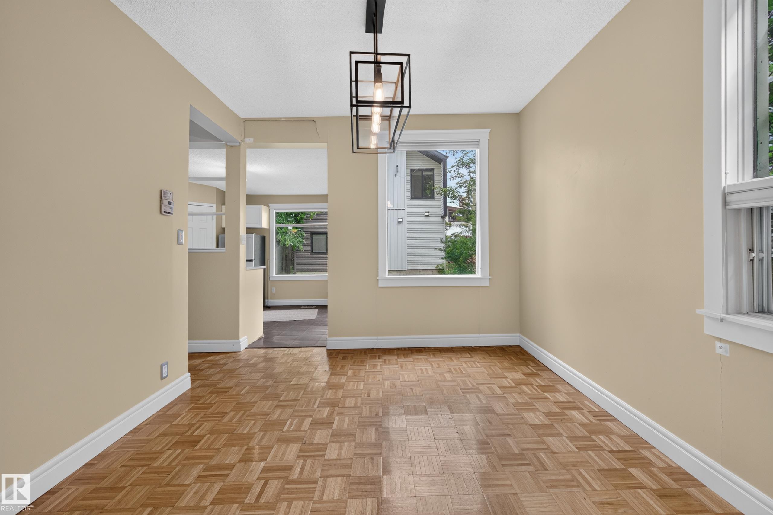 https://zimg.paragon.ice.com/ParagonImages/Property/PM/RAE/225407328/29/0/0/1a6bf7a39cc96f09e434c4f7359b68b4/1/2ff7dfa8789c35f3c22c999f13d0458b/225407328-1d3c9169-b0a7-4bbe-8e21-c5f3b227d4c6.JPG