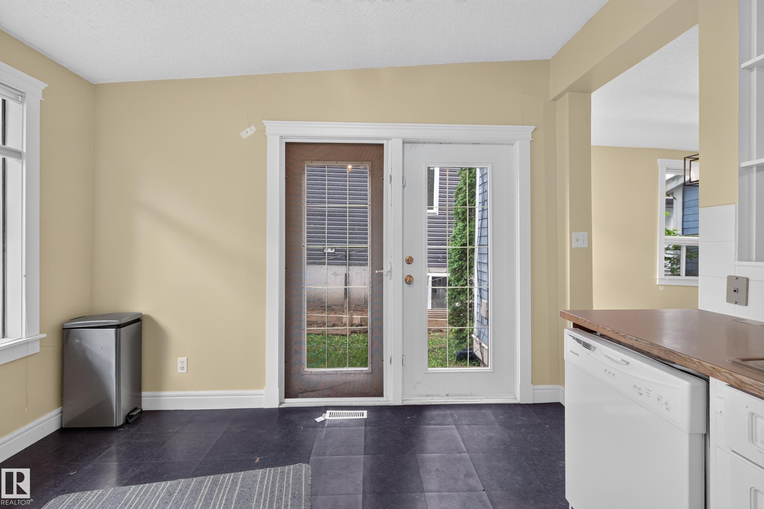 https://zimg.paragon.ice.com/ParagonImages/Property/PM/RAE/225407328/32/0/0/5887c87ddbe7f8d7025aa9f28683d74f/1/2ff7dfa8789c35f3c22c999f13d0458b/225407328-6beea753-fab3-4d68-af4e-cc12f72e1ae7.JPG