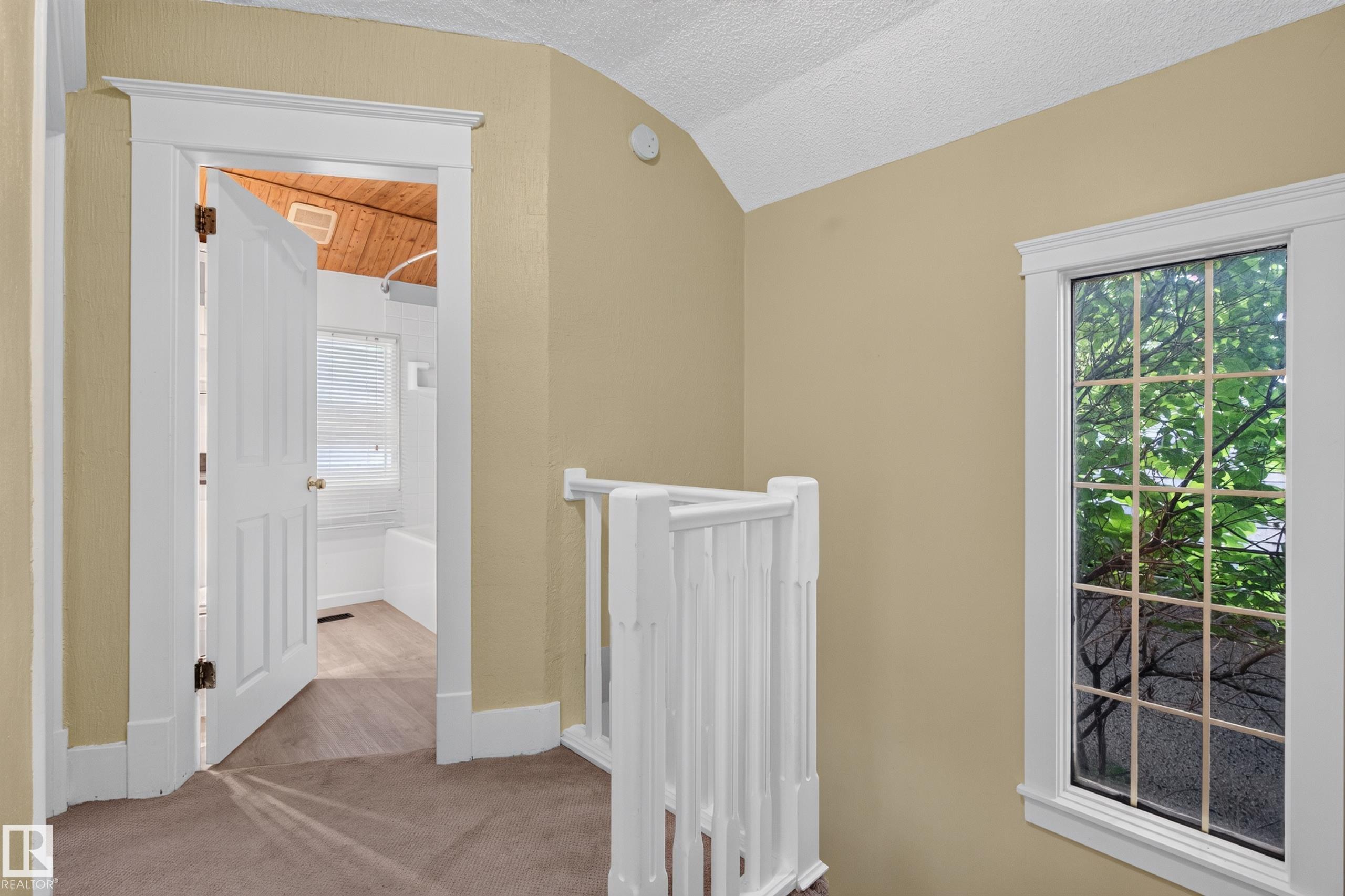 https://zimg.paragon.ice.com/ParagonImages/Property/PM/RAE/225407328/35/0/0/e590dd3376456bd512f2d2912d92222e/1/2ff7dfa8789c35f3c22c999f13d0458b/225407328-d1810e55-d22e-4e7b-9580-4e3ad1919a6c.JPG