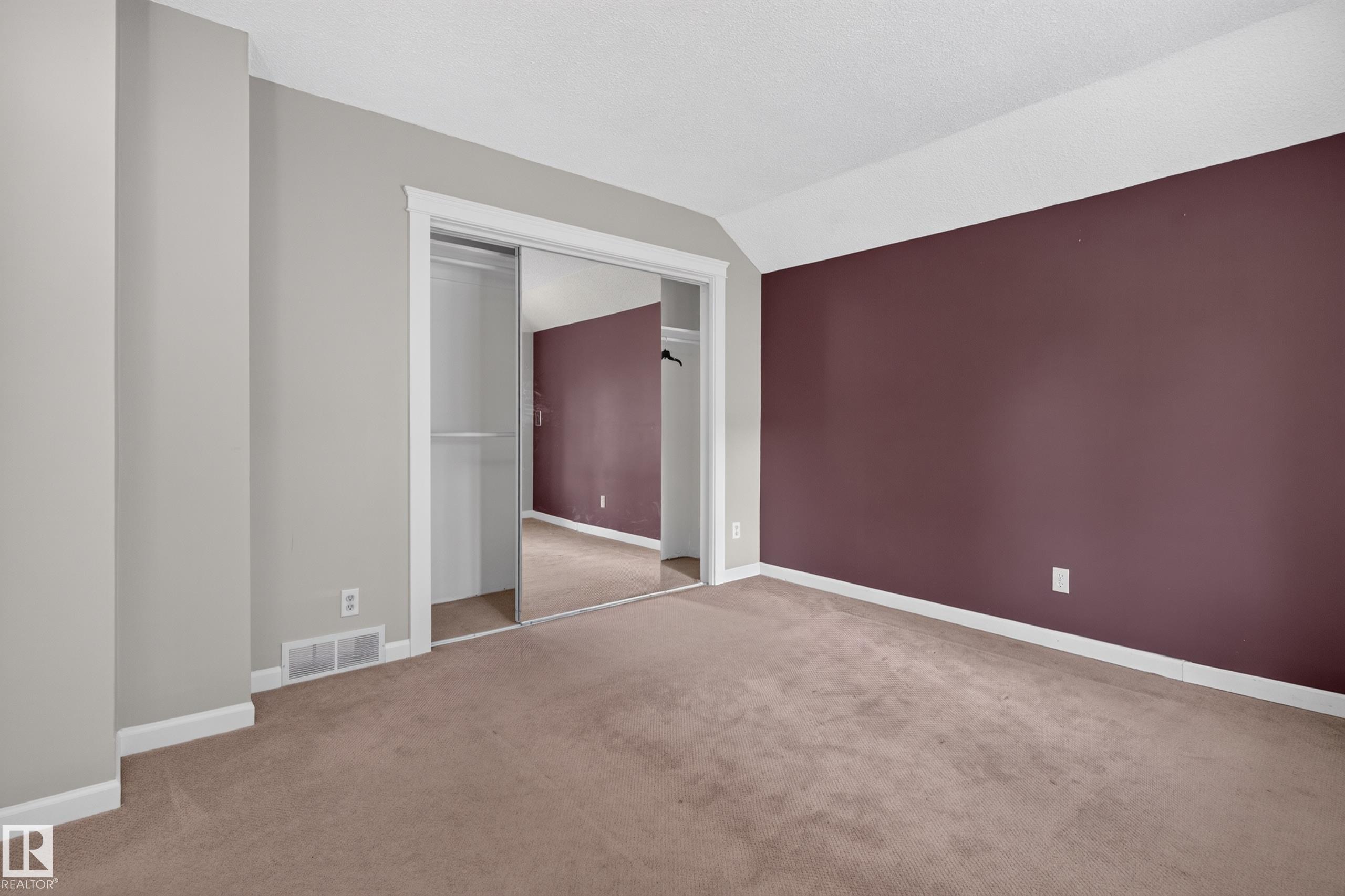 https://zimg.paragon.ice.com/ParagonImages/Property/PM/RAE/225407328/39/0/0/68a225cae32e4333dbfa945782f8e860/1/2ff7dfa8789c35f3c22c999f13d0458b/225407328-c9cba482-e60c-4ebb-b062-78960e8382d6.JPG